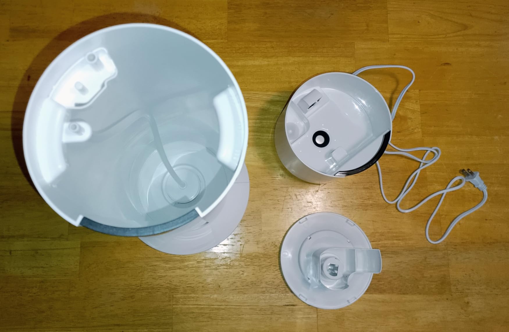 DREO 11L Smart Humidifier 747S Large Room 700 ft², 100H Runtime, 21dB Quiet | Top Fill, 1500+RGB Light, APP & Remote Control, Clean Tank Technology, 12H Timer, Cool Mist Humidifers for Bedroom, White customer photo 2