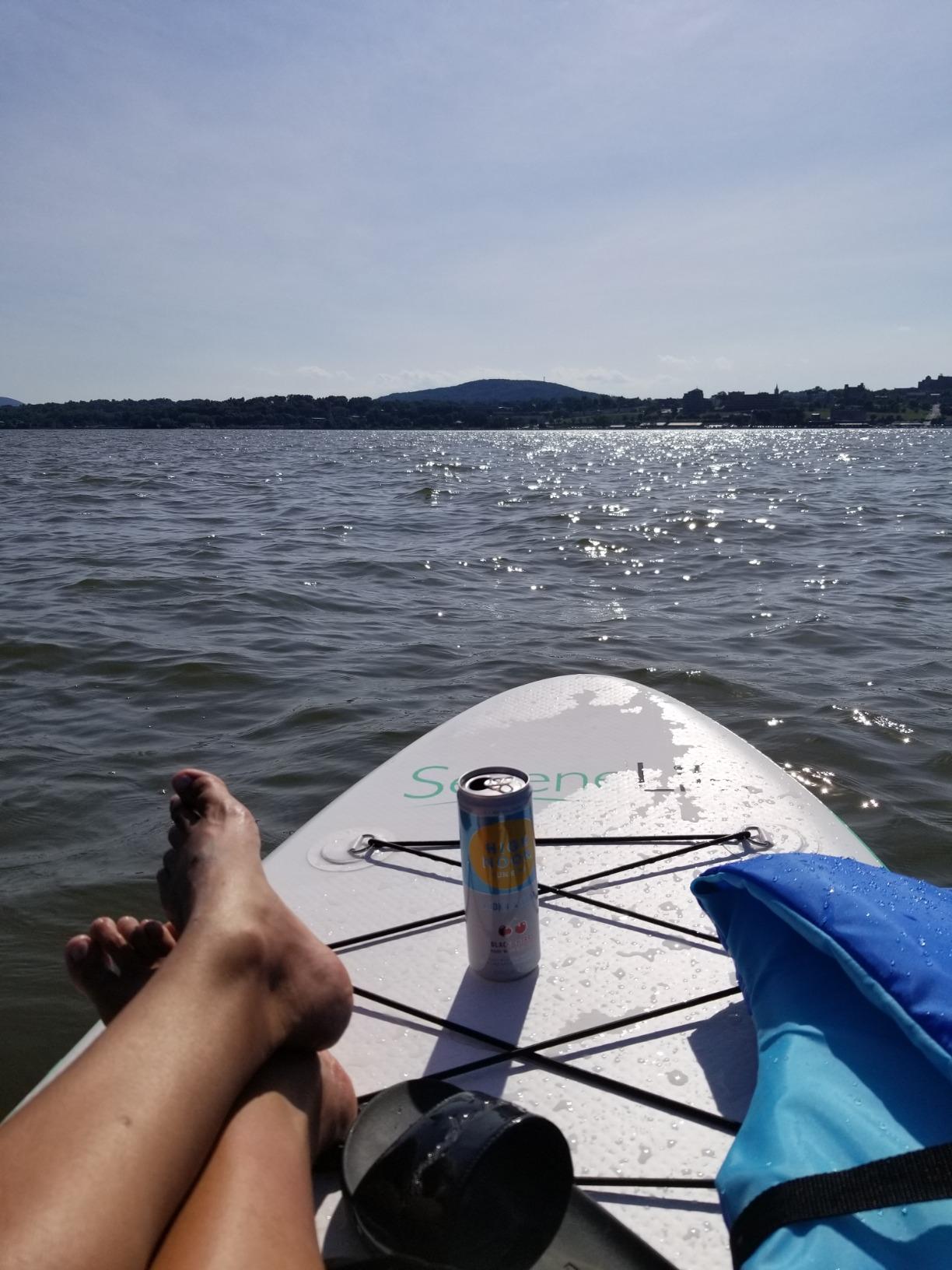 SereneLife 10' Inflatable Stand Up Paddle Board with Premium SUP Accessories - Wide Stable Design with Non-Slip EVA Deck Pad, for Youth and Adults, 350 lbs. Capacity customer photo 1