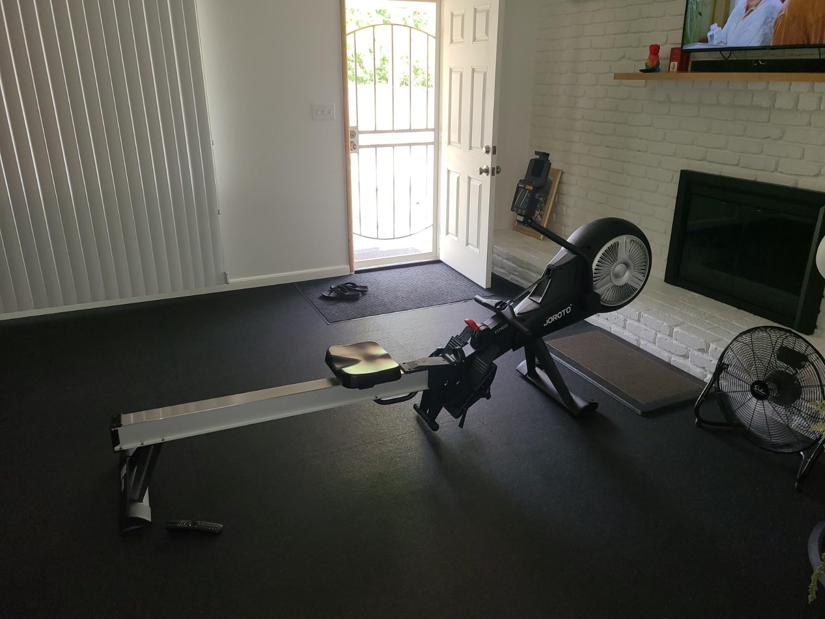 JOROTO Water Rowing Machines for Home, Foldable Rowing Machine with 400LBS Weight Capacity, Dedicated Monitor & Bluetooth APP customer photo 2