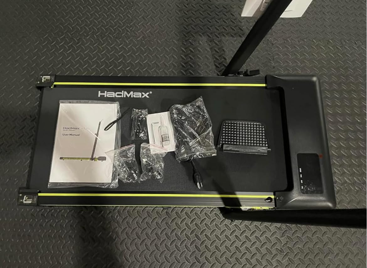 Walking Pad Treadmill with 10% Incline, 3.0HP Foldable Treadmill for Home with Handle Bar, Under Desk Walking Machine, 300lbs Capacity, Compact Quiet for Apartment Home Office customer photo 1