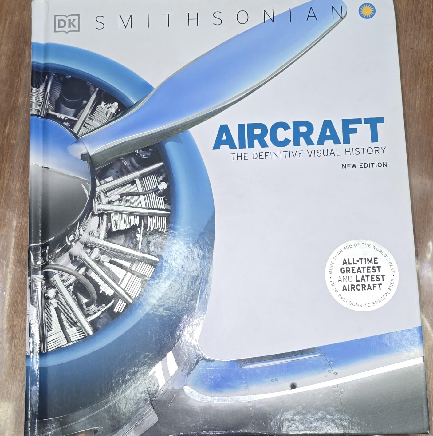 Aircraft: The Definitive Visual History (DK Definitive Transport Guides) customer photo 1