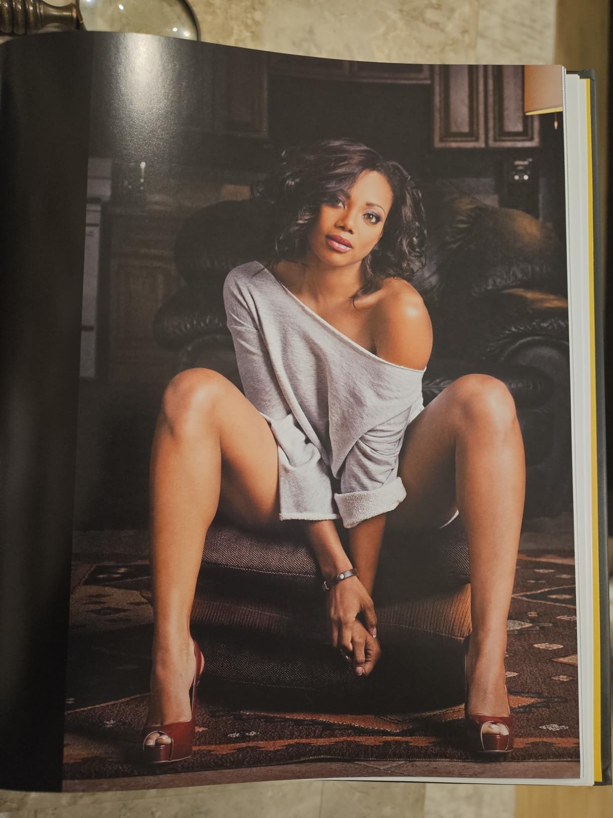 Black Hollywood: Reimagining Iconic Movie Moments (Photography Coffee Table Book, Perfect Gift for Classic Hollywood Movie Lovers) customer photo 1