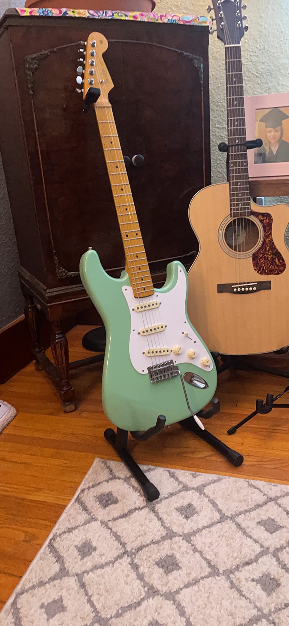Ernie Ball Regular Slinky Classic Pure Nickel Electric Guitar Strings, 10-46 Gauge (P02251) customer photo 2