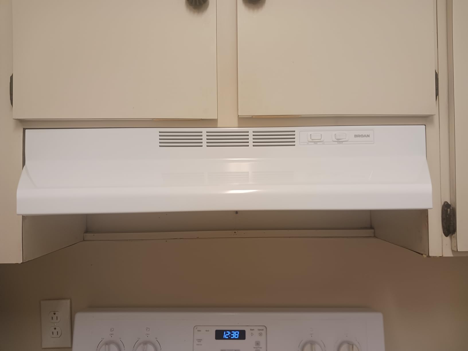 Broan-NuTone Ductless Range Hood with Lights, 30-Inch, White, 413001 | Under Cabinet Exhaust Fan for Kitchen Ventilation customer photo 1