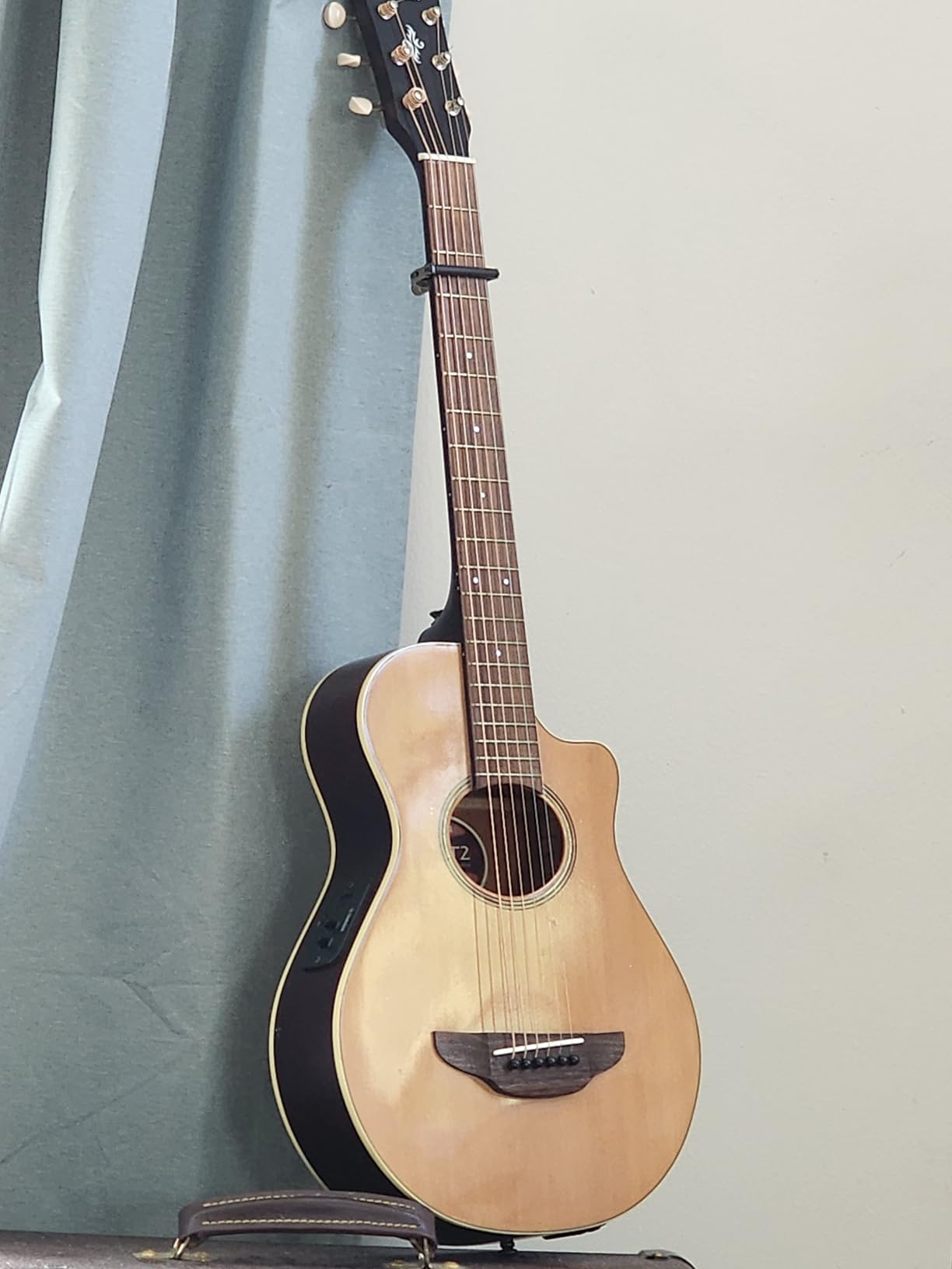 Elixir Strings, Acoustic Guitar Strings, Phosphor Bronze with NANOWEB Technology, Longest-Lasting Rich and Full Tone For Life with Comfortable Feel, 6 String Set, Custom Light 11-52 customer photo 1