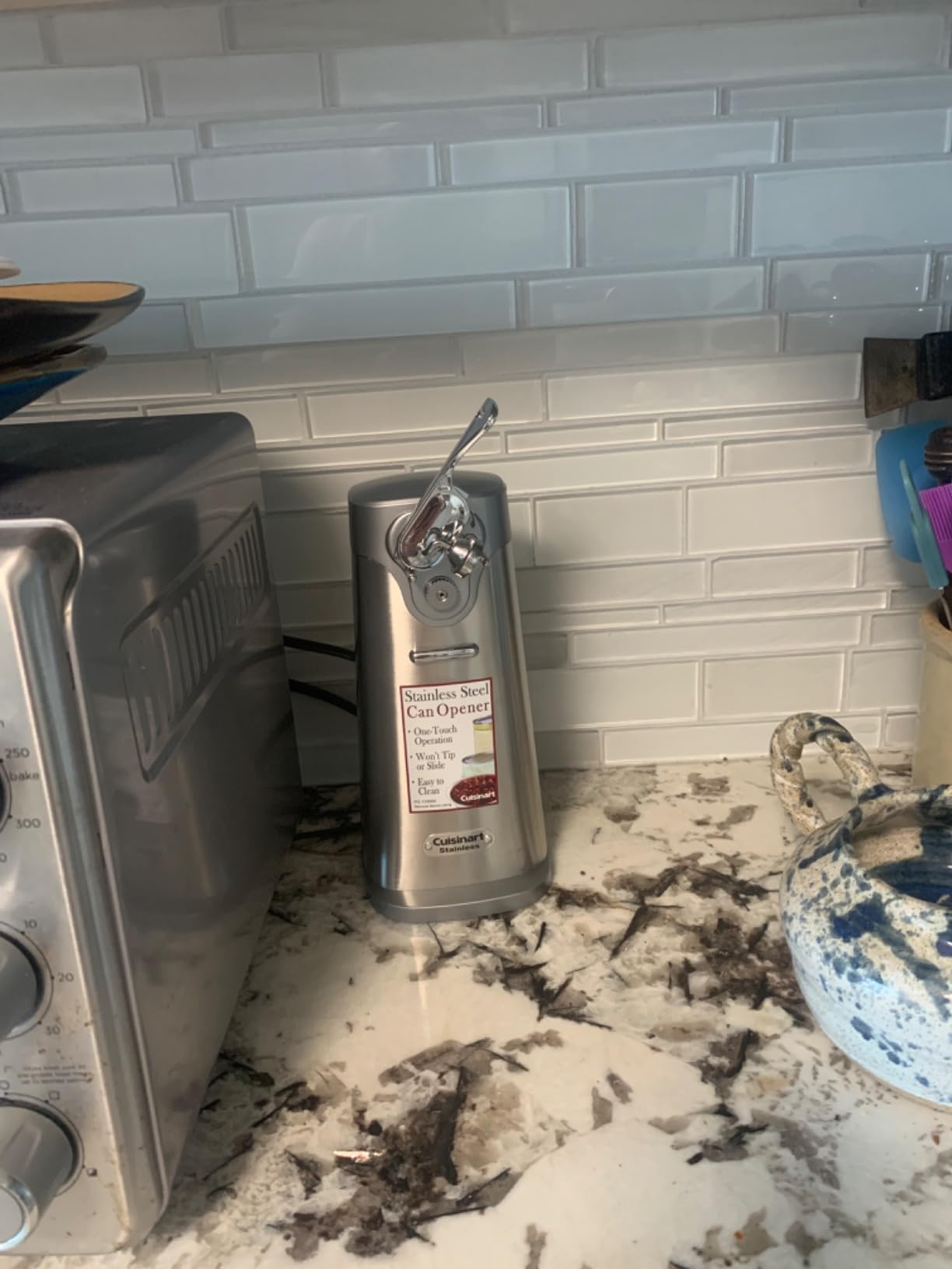Cuisinart SCO-60 Deluxe Electric Can Opener, Quality-Engineered Motor System Allows you to Open Any Size Can, Stainless Steel customer photo 1