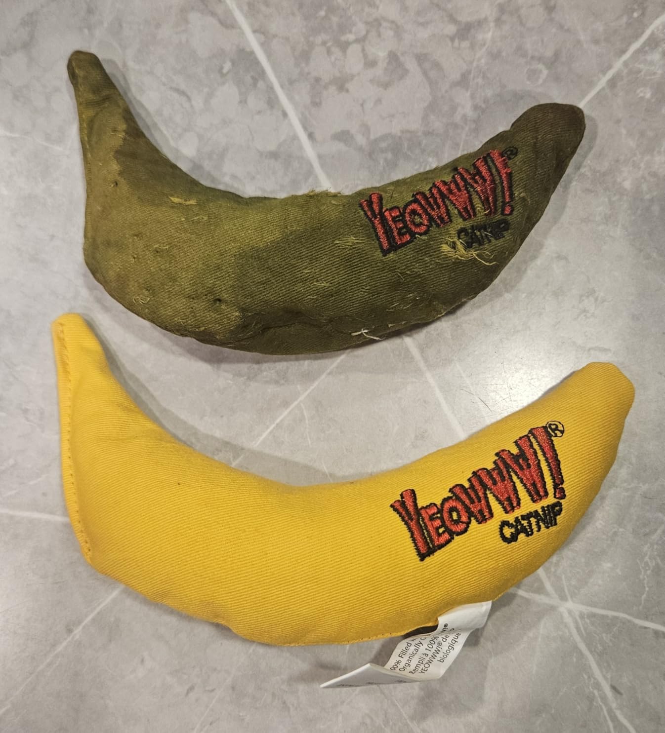 Yeowww! Catnip Chi-CAT-a Banana Toy for Cats - 7 Inches - Durable Cotton Twill - Made in the USA - Stuffed with Organically Grown Catnip customer photo 2