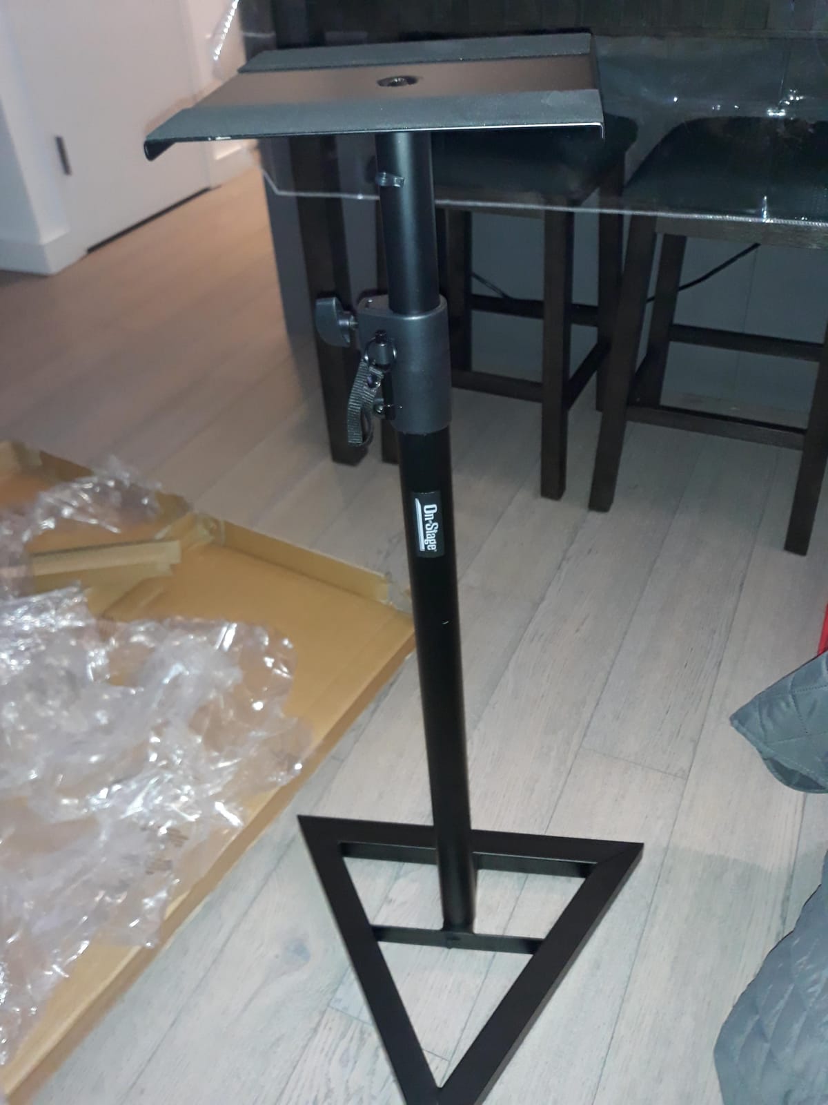 OnStage On Stage SMS6000 Adjustable Monitor Stands (Pair) customer photo 2