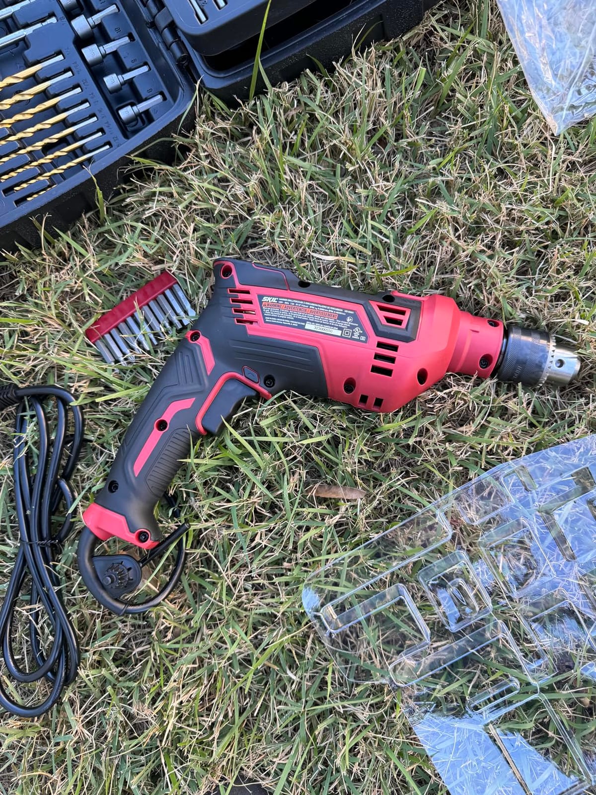 Skil 7.5 Amp 1/2-in Corded Hammer Drill with 100pcs Drill Bit Set With Variable Speed- HD182002 customer photo 2
