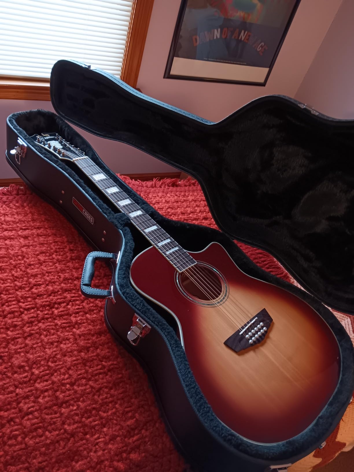 Gator Cases Traditonal Series Hard-Shell Wood Case for 6 or 12-String Dreadnought Style Acoustic Guitars, (GWE-DREAD 12) customer photo 1
