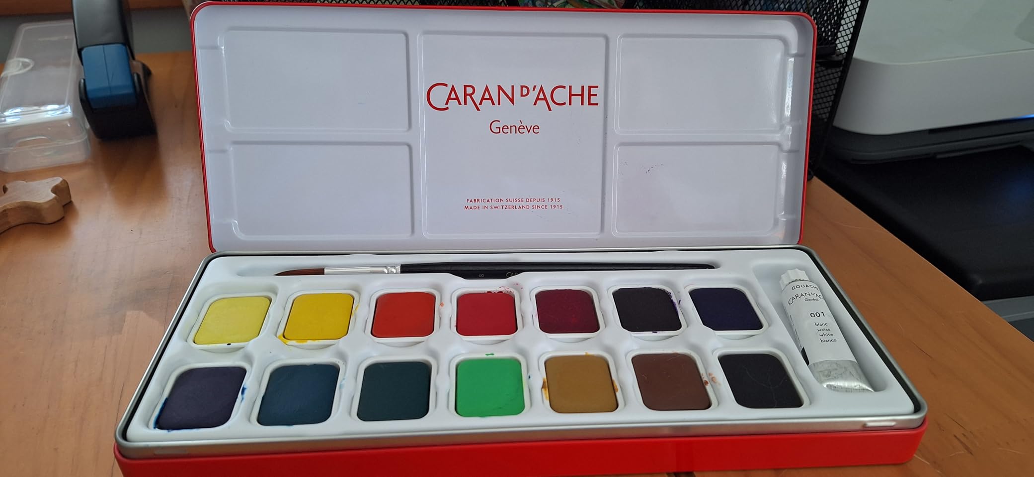 Caran d'Ache Gouache Studio 15 Assorted Colors Set in Metal Tin customer photo 1