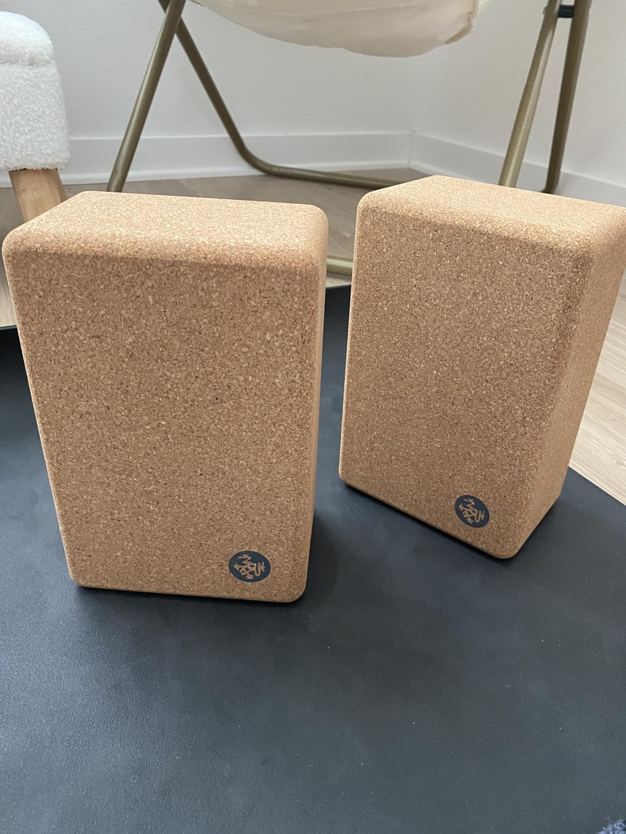 Manduka Yoga Block - Fine-Grain Block, Yoga Equipment, Home Gym Accessory, Pilates Tool, Lightweight for Travel, Extra Firm Workout Accessory with Comfortable Edges customer photo 1