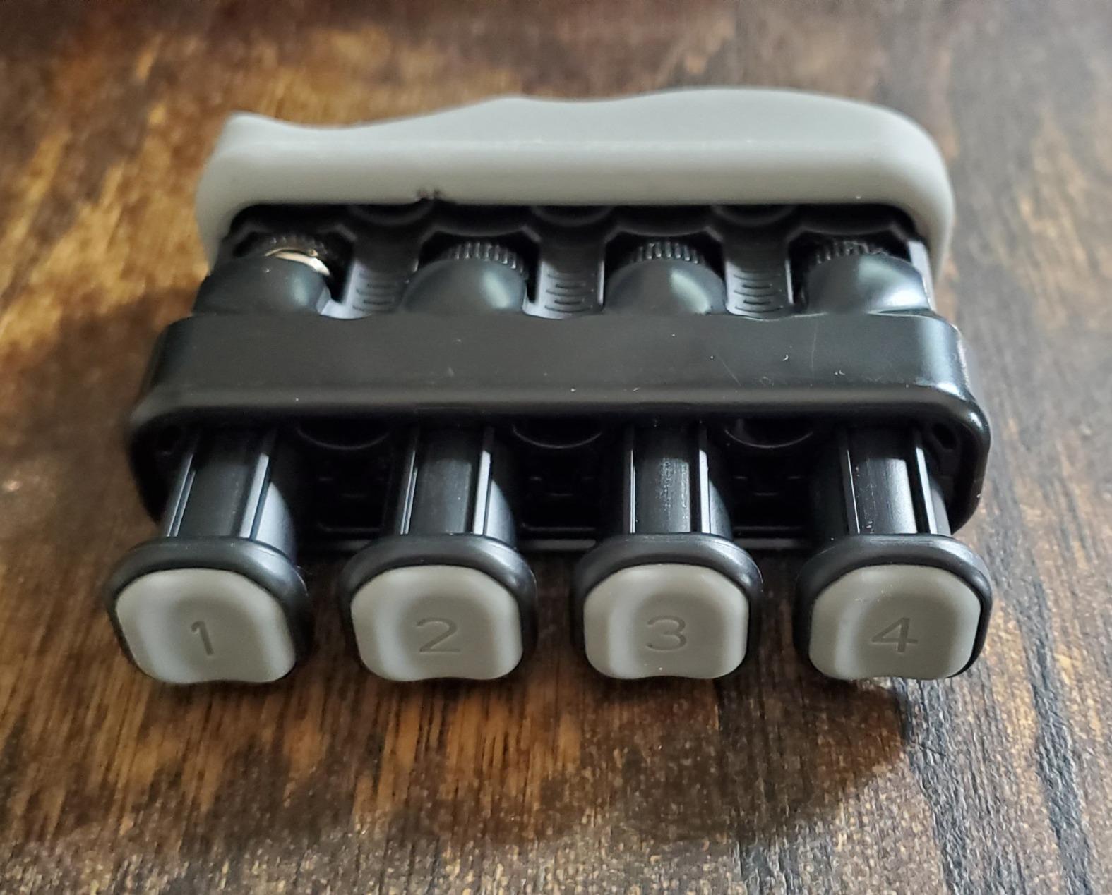 D’Addario Varigrip Hand Exerciser–Improve Dexterity and Strength in Fingers customer photo 1