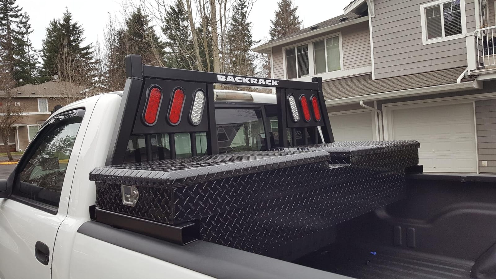 Dee Zee DZ8370B Red Label Gull Wing Tool Box customer photo 1