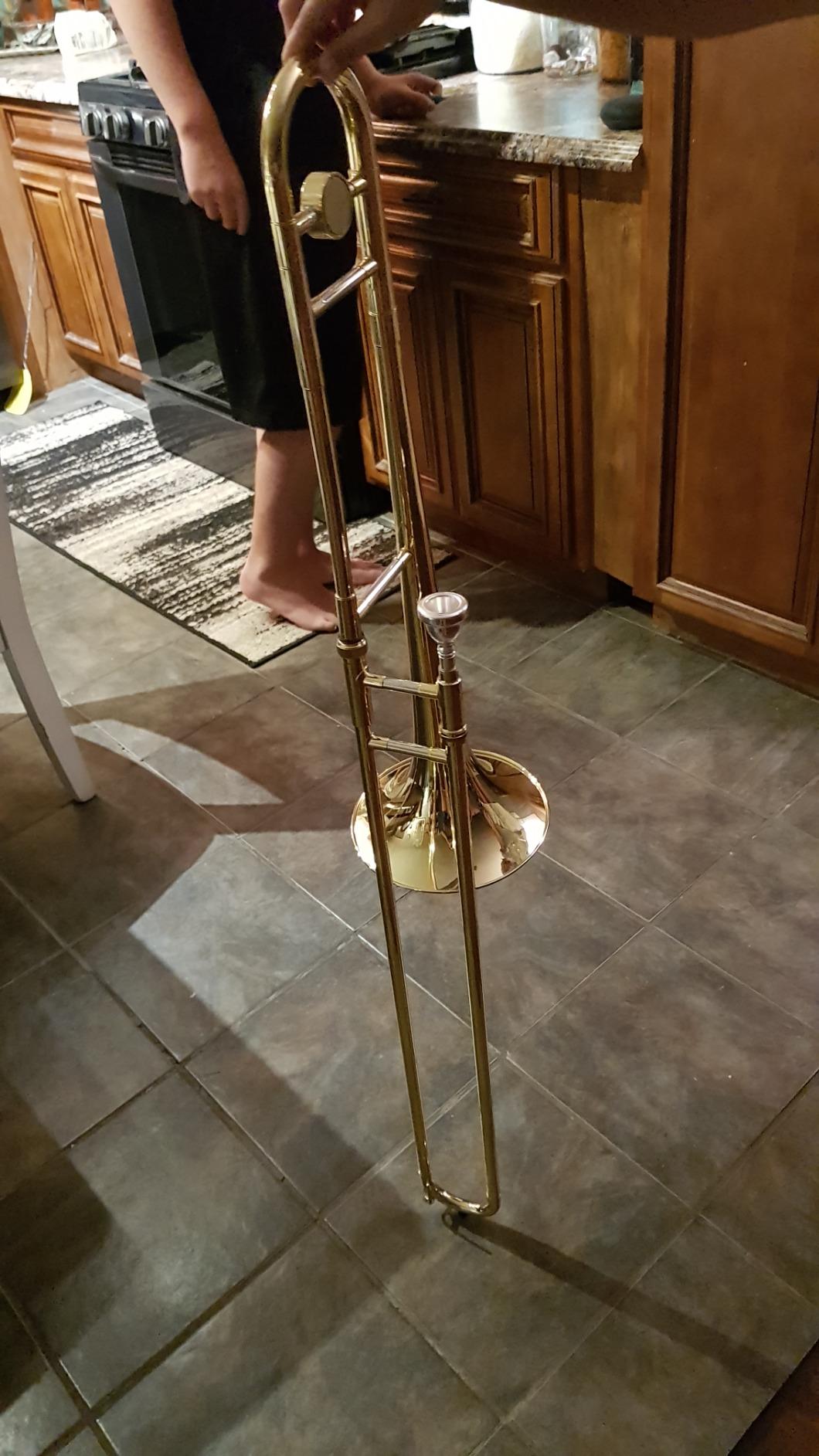 Mendini by Cecilio Brass Plated Bb Tenor Slide Trombone Kit - Gold customer photo 1
