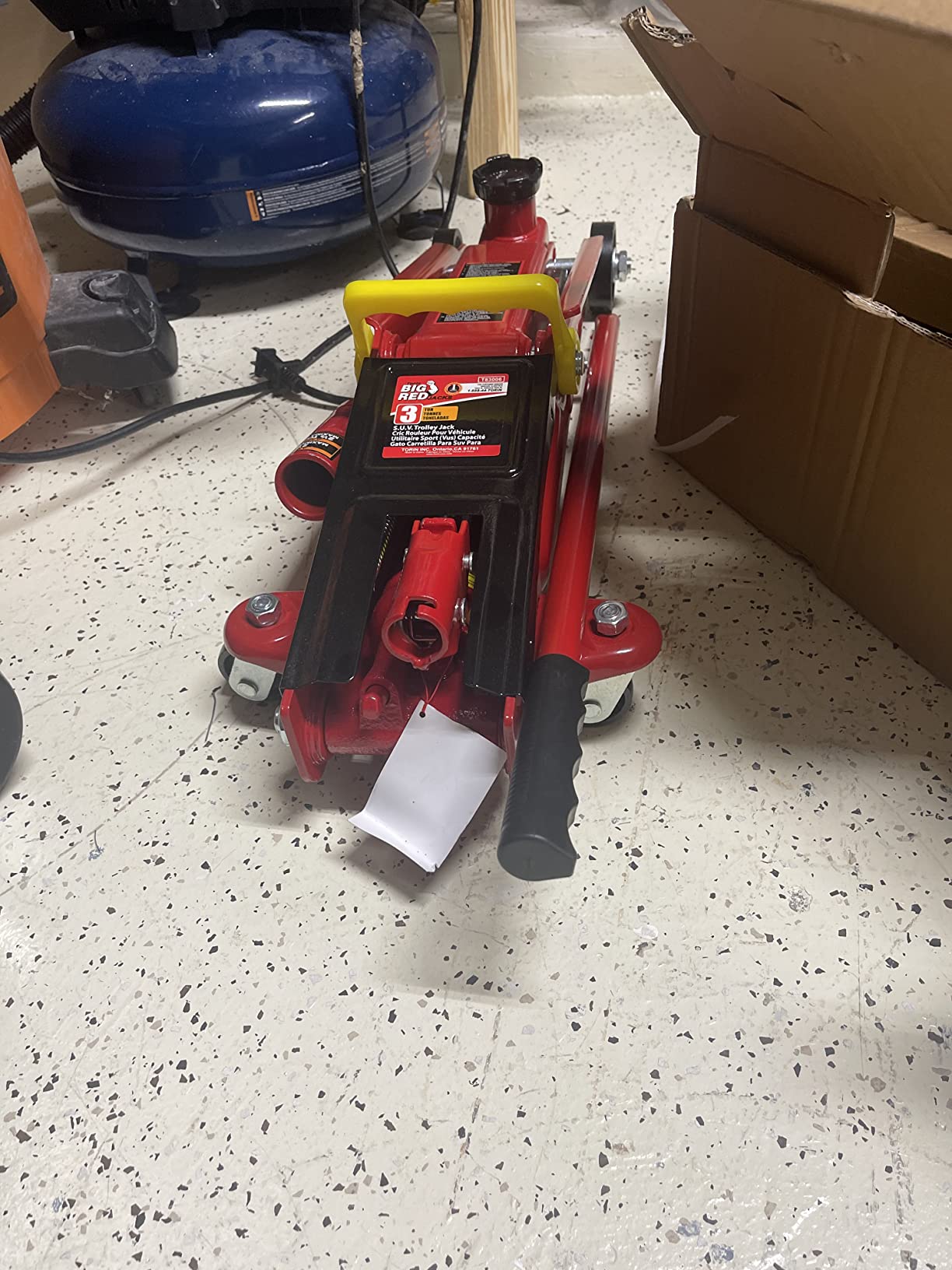 BIG RED Hydraulic Trolley Service/Floor Jack with Extra Saddle (Fits: SUVs and Extended Height Trucks): 3 Ton (6,000 lb) Capacity, Red, T83006 customer photo 2