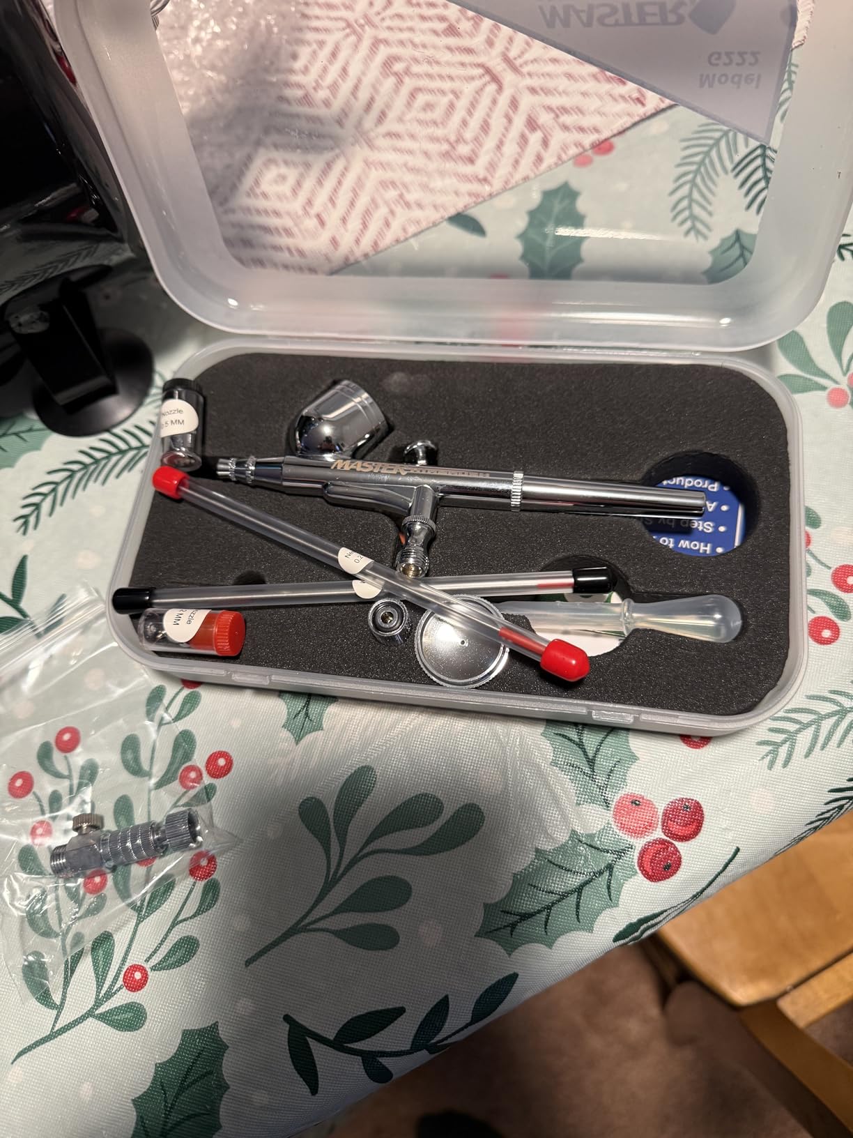 Master Airbrush Cool Runner II Tank Compressor, 3 Tip Gravity Airbrush Kit customer photo 1