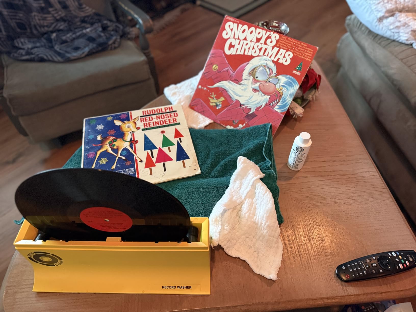 Spin-Clean Record Washer Kit | Vinyl Record Cleaner | Alcohol-Free Solution | Snap-in Rollers | Wedge-Fit Brushes | 2 Lint-Free Drying Cloths | Perfect for 33, 48 & 78 RPM customer photo 1