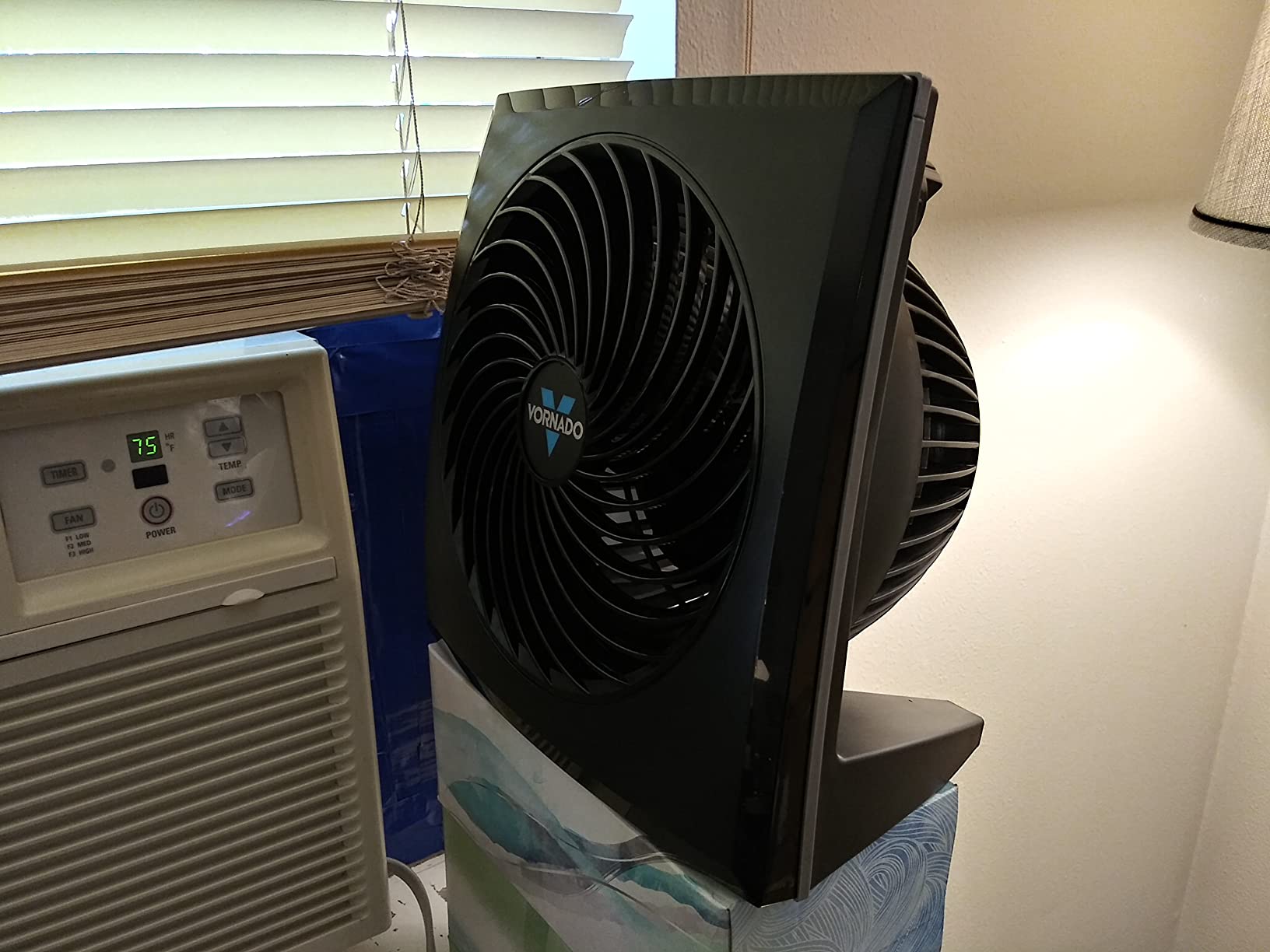 573 Compact Flat Panel Air Circulator Fan, 3 Speeds, Moves Air 60 Feet, Fan for Bedroom, Home, Office, Black customer photo 2