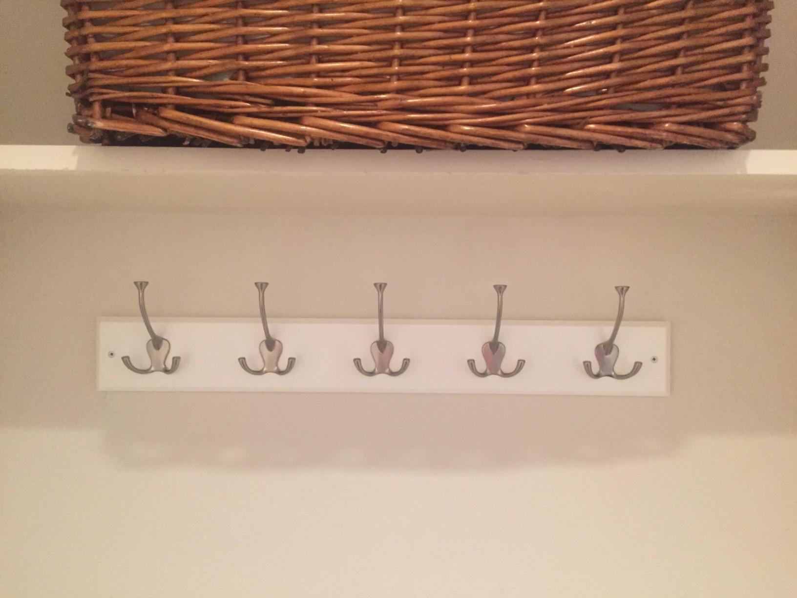 Liberty Hardware 129848 Wall Mounted Coat Rack with 5 Decorative Hooks, 27-Inch, Satin Nickel and White customer photo 1