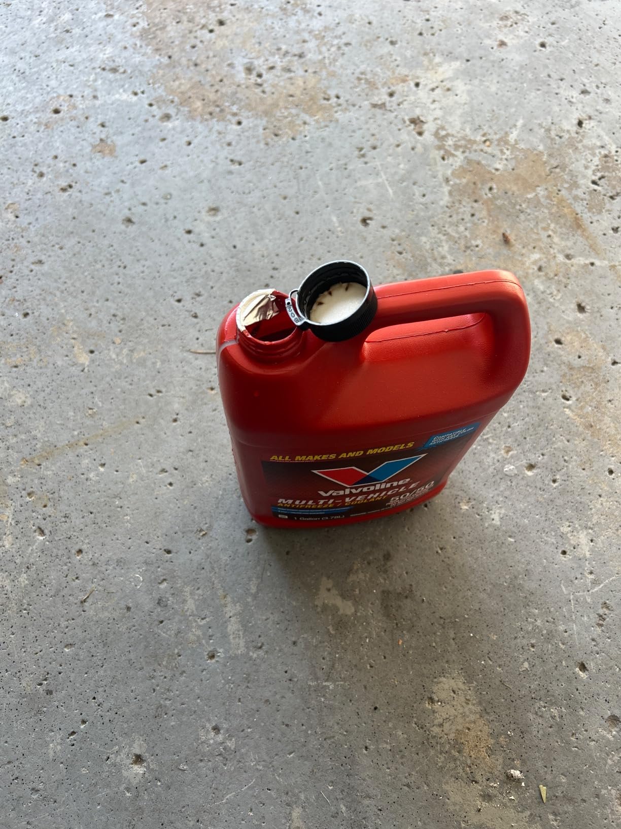 Valvoline Multi-Vehicle 50/50 Ready-to-Use Antifreeze Coolant 1 Gallon customer photo 2