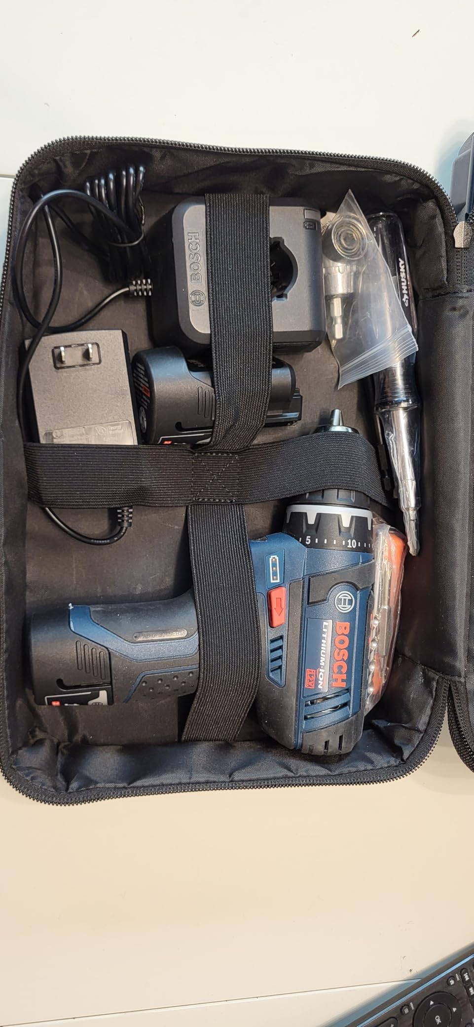 BOSCH PS31-2A 12V Max 3/8 Inch Drill/Driver Kit with 2 Batteries & Charger customer photo 2