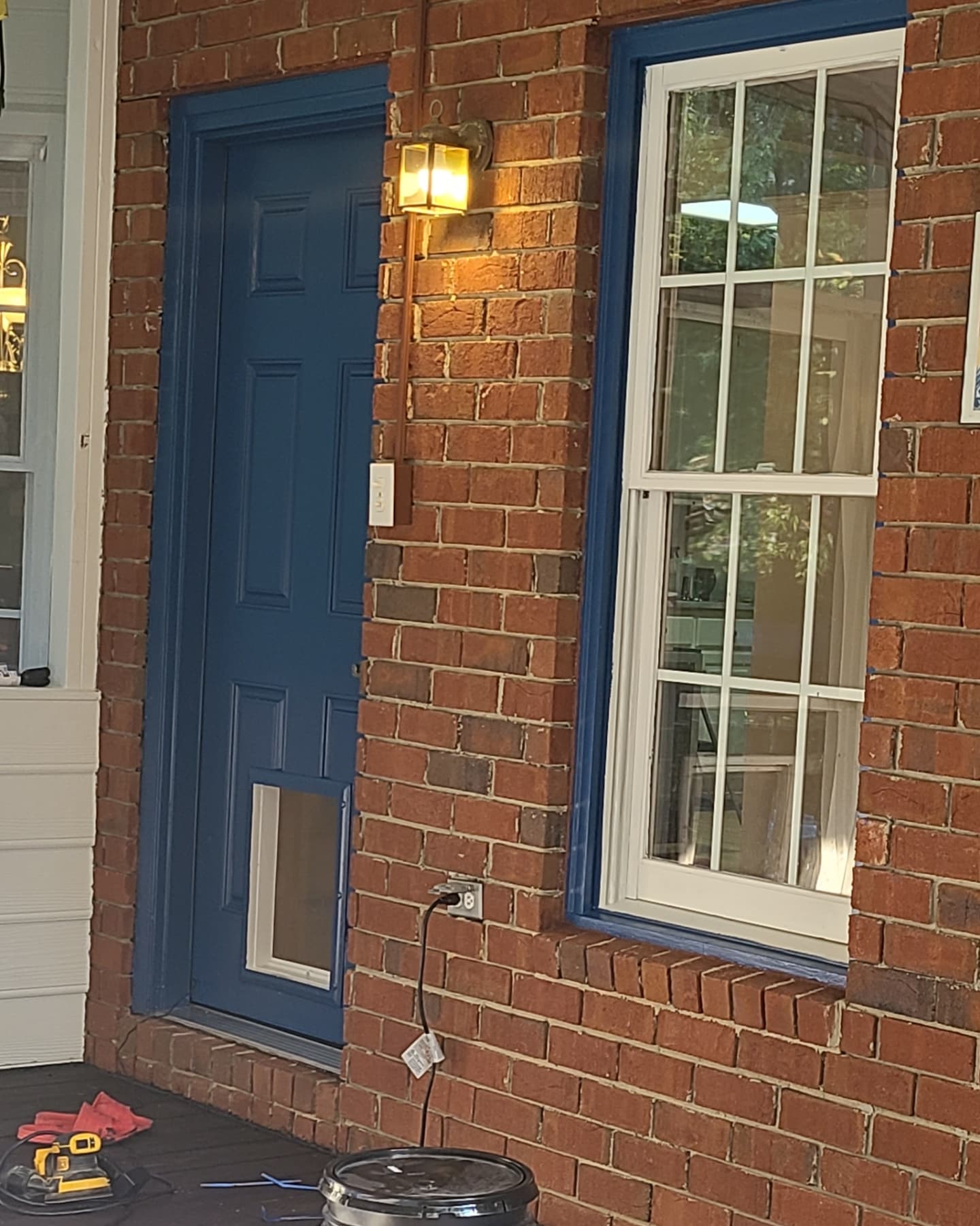 Genuine Power Pet Fully Automatic Pet Door from High Tech Pet Brand. Pet Collar Operated, 4 Way Access, Directional Sensing, Dead Bolt Lock, Air Tight, Quick, Quiet Operation, USA Customer Service customer photo 1