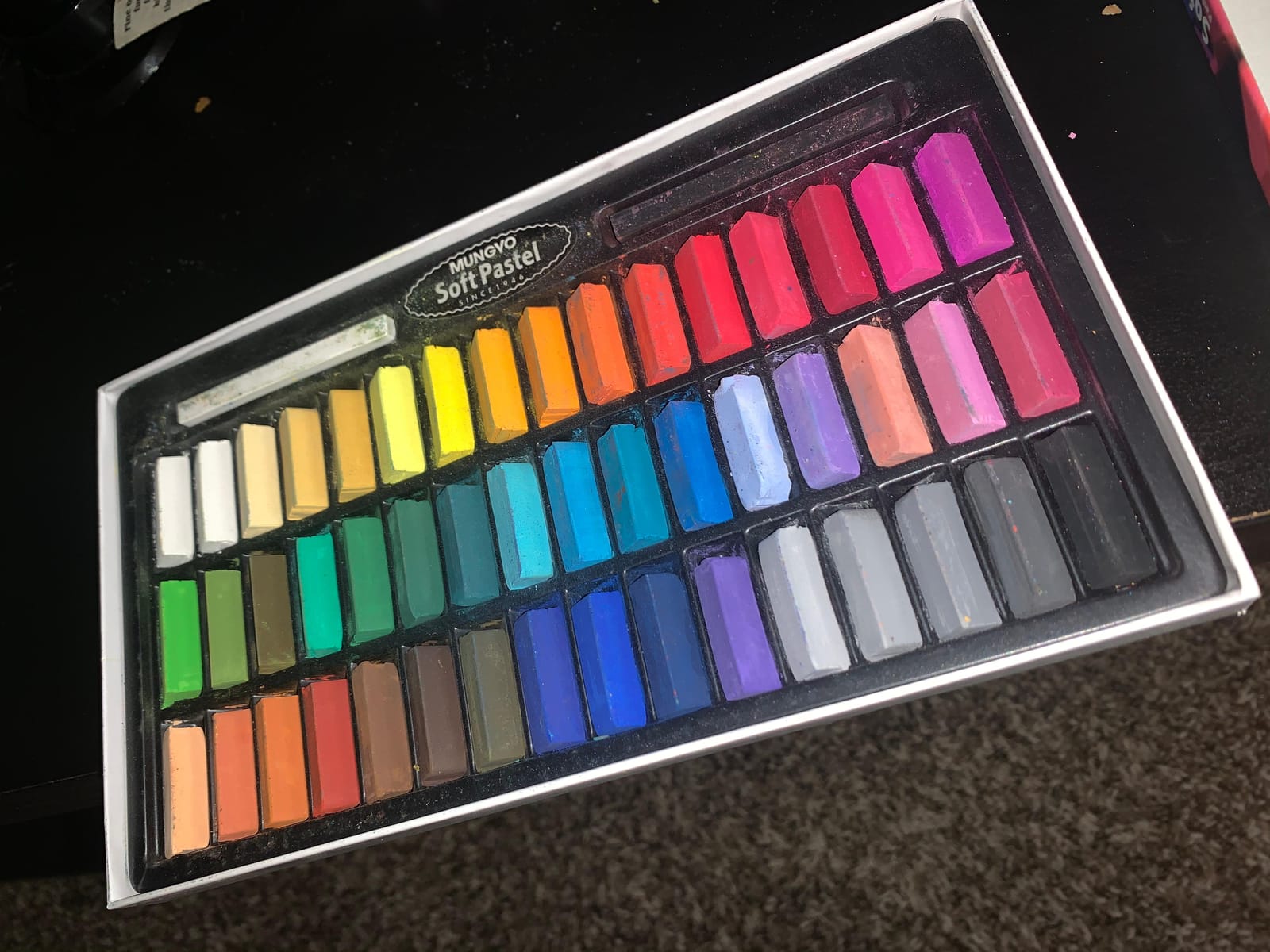 MUNGYO Soft Pastel Set – 48 Colors Renewed Version | Square Pastels for Artists | Smooth & Blendable Colors customer photo 2