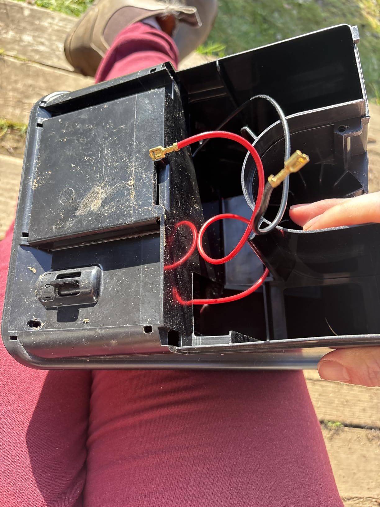 Zareba Solar Electric Fence Charger, 5 Mile Range Low Impedance Energizer customer photo 2