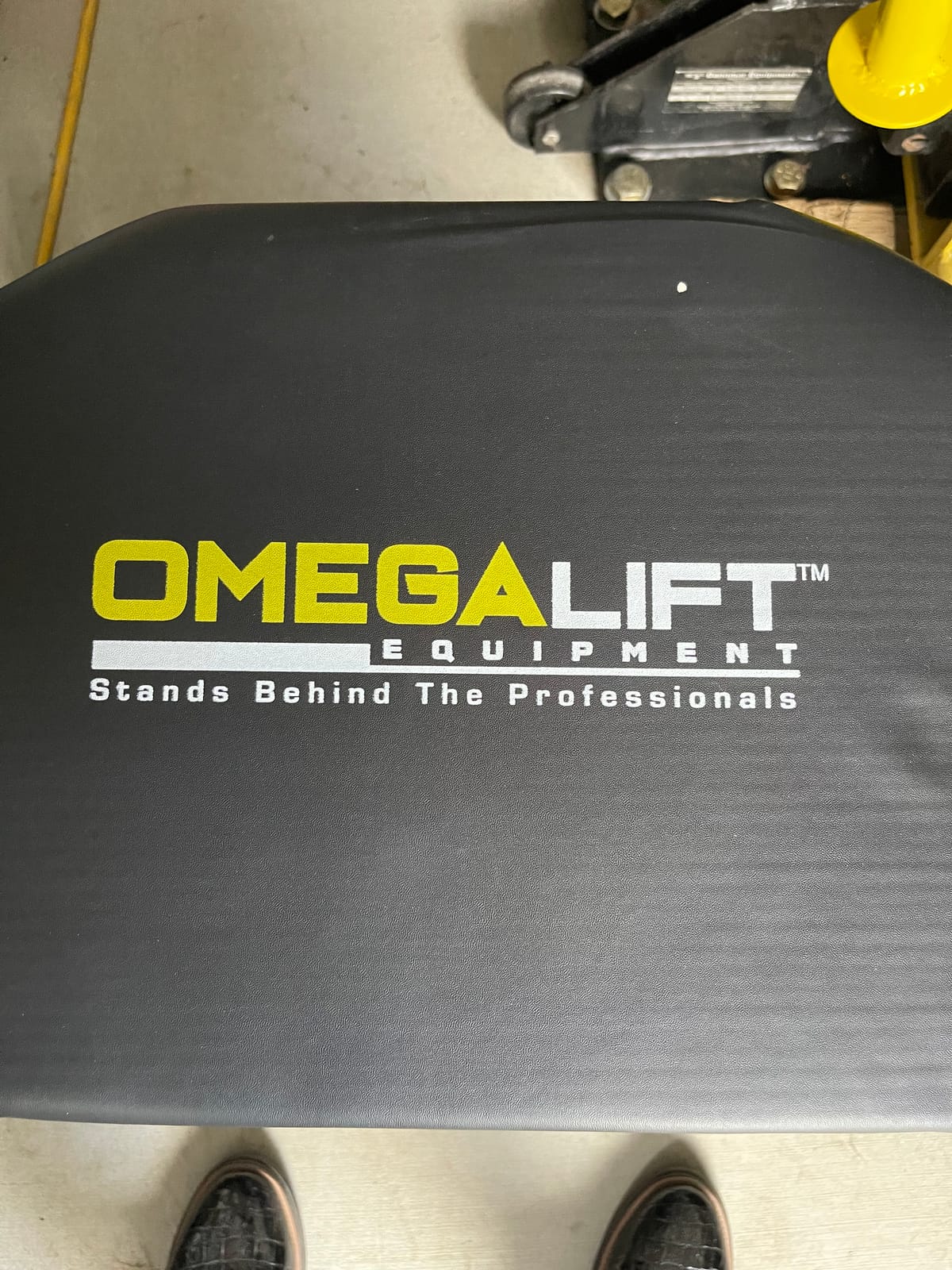 Omega 91452 Black Low Profile Z-Creeper - 450 lbs. Capacity customer photo 1