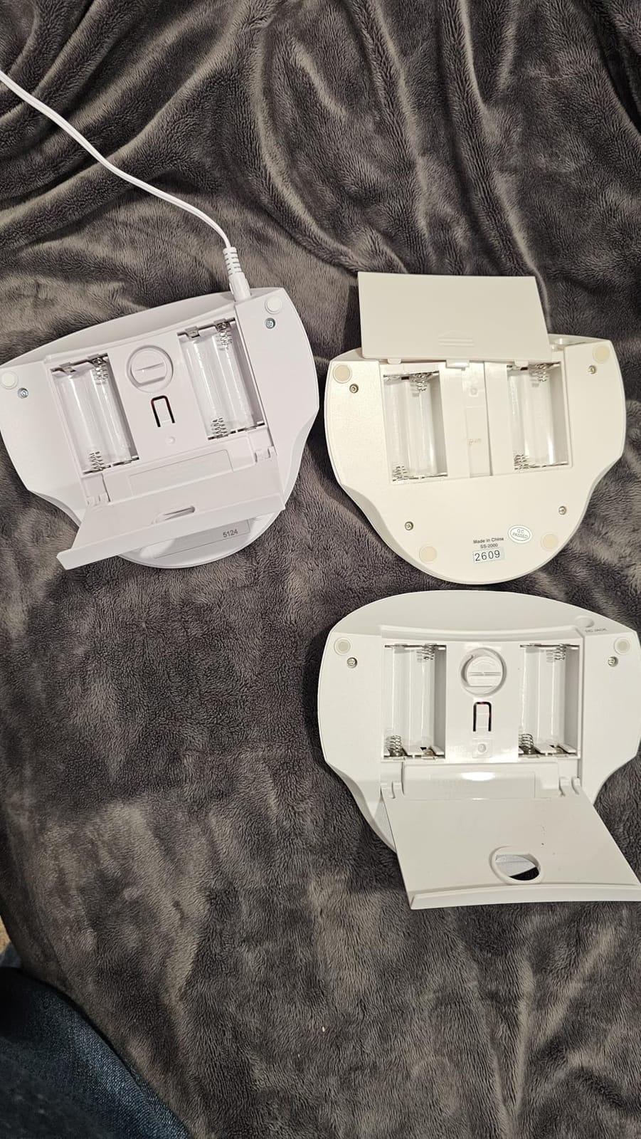 Homedics SoundSleep White Noise Sound Machine, Silver customer photo 2