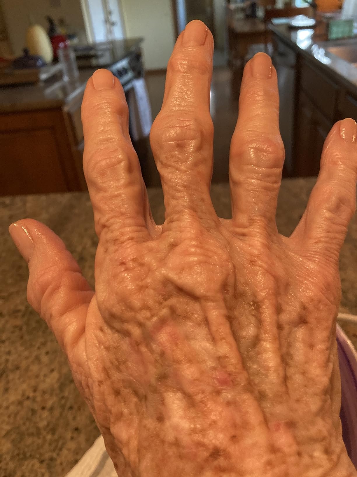 True Glow by Conair Paraffin Wax Machine for Hand and Feet - Paraffin Bath for Hands - Includes 1lb. Moisturizing Paraffin Wax - Pink customer photo 2