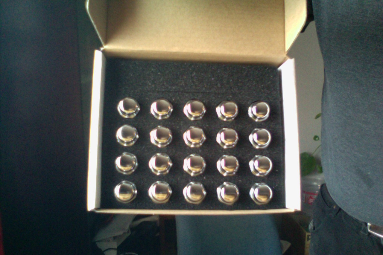 White Knight 1706S-20AM M12x1.25 Lug Nuts, Bulge Acorn Chrome Lug Nuts 12x1.25, Pack of 20, Steel customer photo 2
