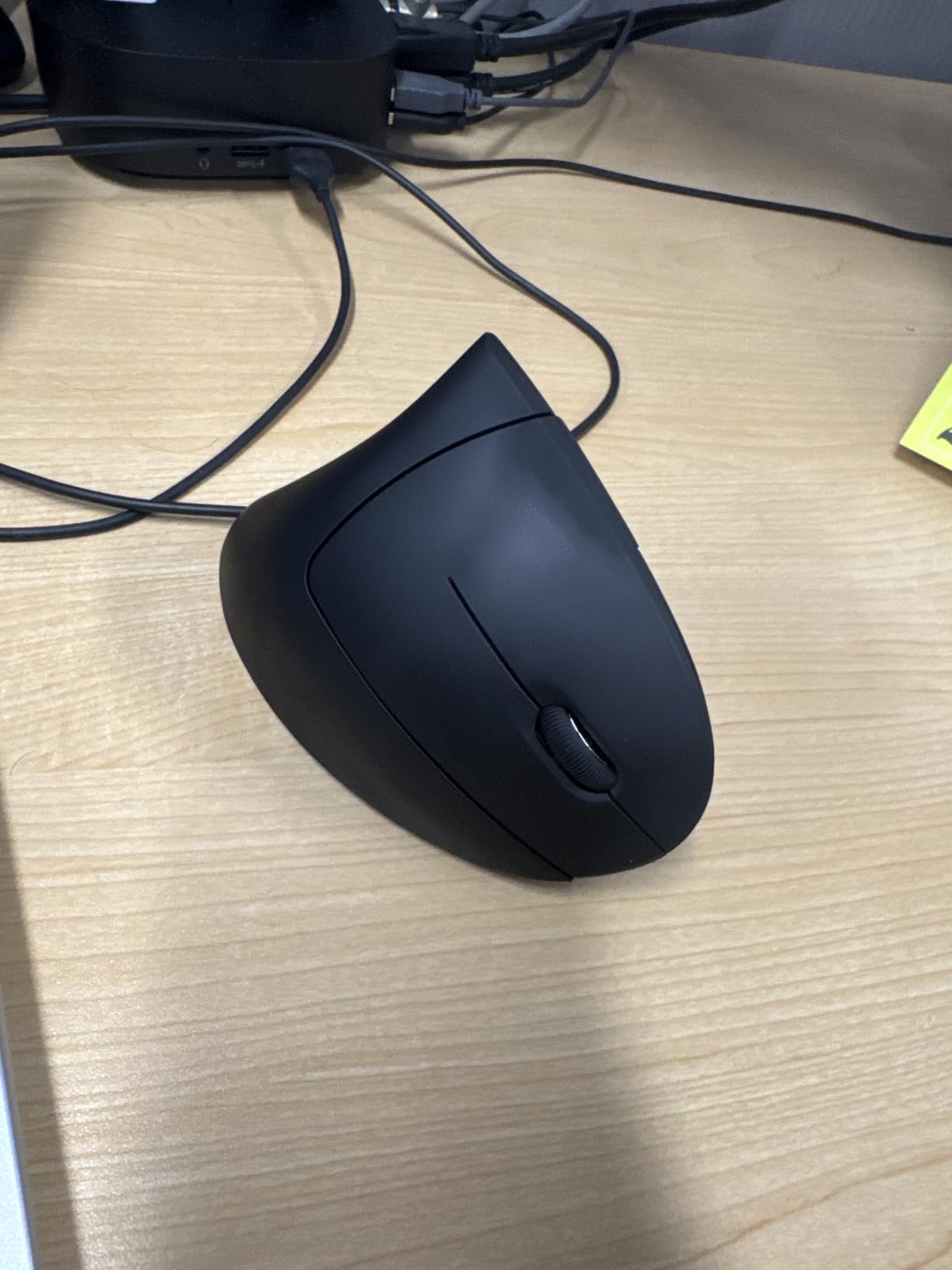 Anker 2.4G Wireless Ergonomic Mouse, Right Hand Vertical Mouse USB Receiver | Multi-Device Connectivity, 800/1200/1600 DPI, Wireless Mouse for Laptop, Desktop, PC, 5 Buttons, Black (Batteries Required) customer photo 2