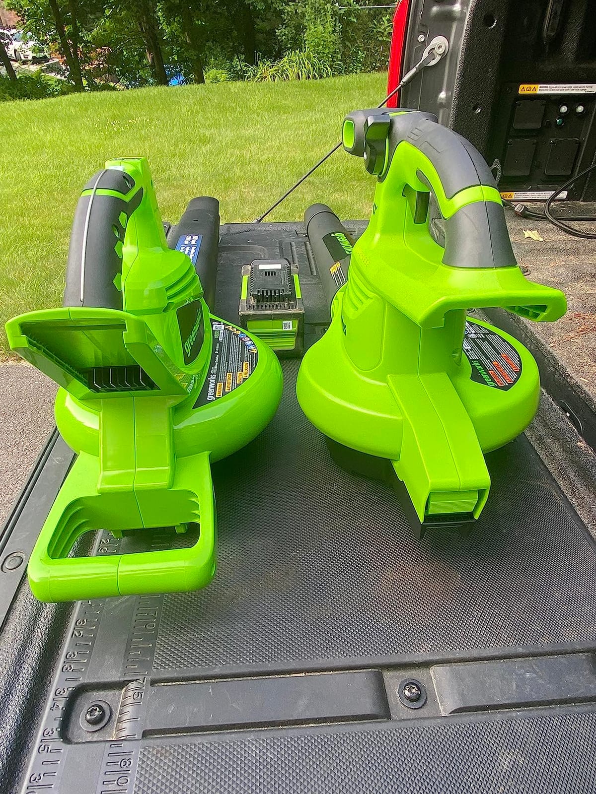 Greenworks 40V Leaf Blower / Vacuum, 340 CFM, 4.0 Ah Battery and Charger customer photo 2