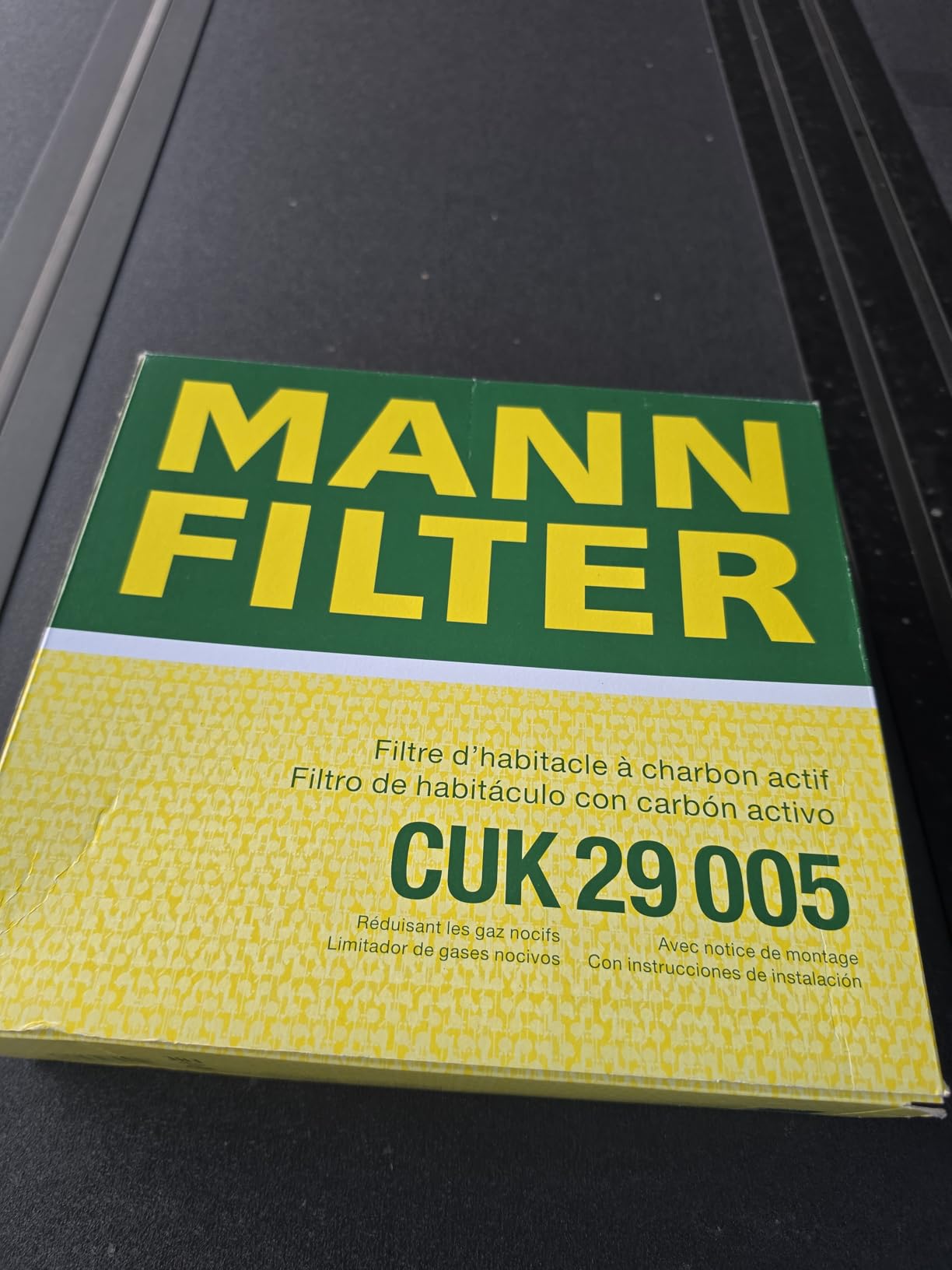 Mann Filter CUK 29 005 Automotive Cabin Air Filter with Activated Carbon, Car & Truck Passenger Compartment OEM Filter Replacement for Mercedes Benz: E350, C300, C250 and more customer photo 2