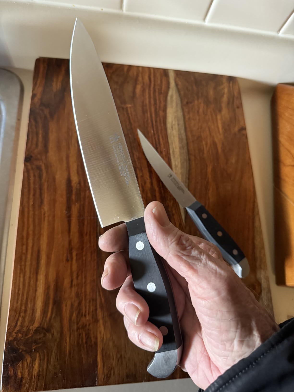 Henckels Statement 15-Pc Knife Block Set, Razor-Sharp, German Engineered | Informed by 100+ Years of Mastery. Dishwasher safe, Comfortable Grip Ideal for Everyday Cooking customer photo 1
