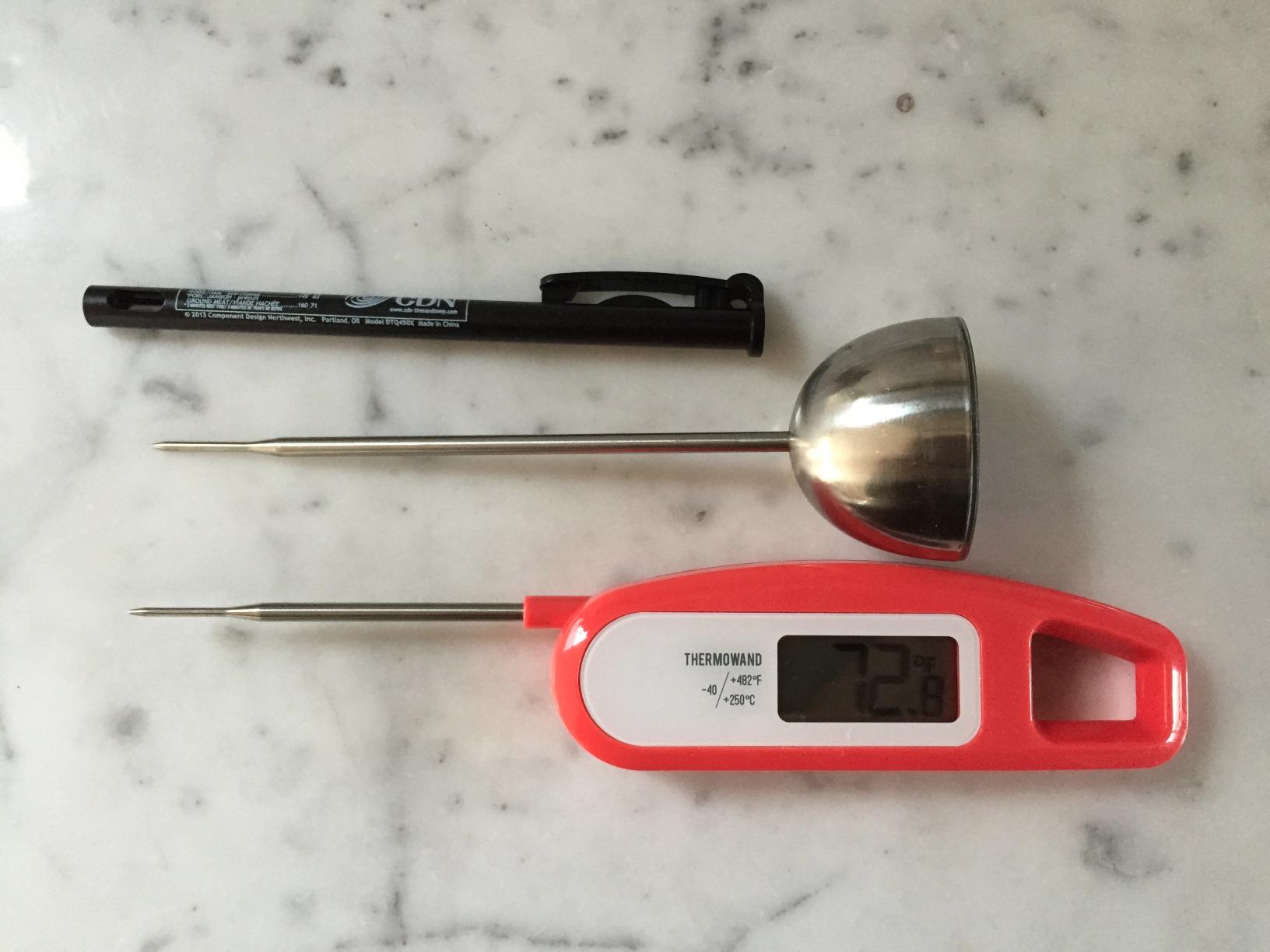 Lavatools Javelin Ultra-Fast 3-Second Digital Instant Read Meat Thermometer for Grill and Cooking, 2.75