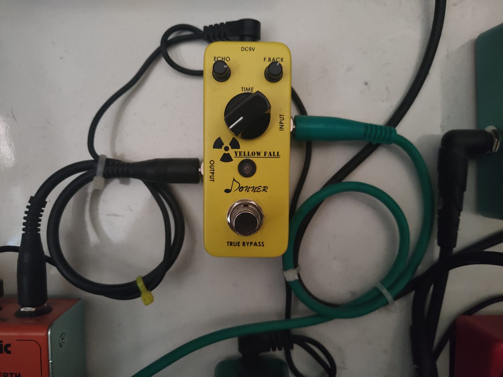 Donner Guitar Delay Pedal for Pedal Boards, Electric Guitar, Yellow Fall Analog Delay Mini Guitar Effect Pedal Vintage Delay, True Bypass customer photo 2