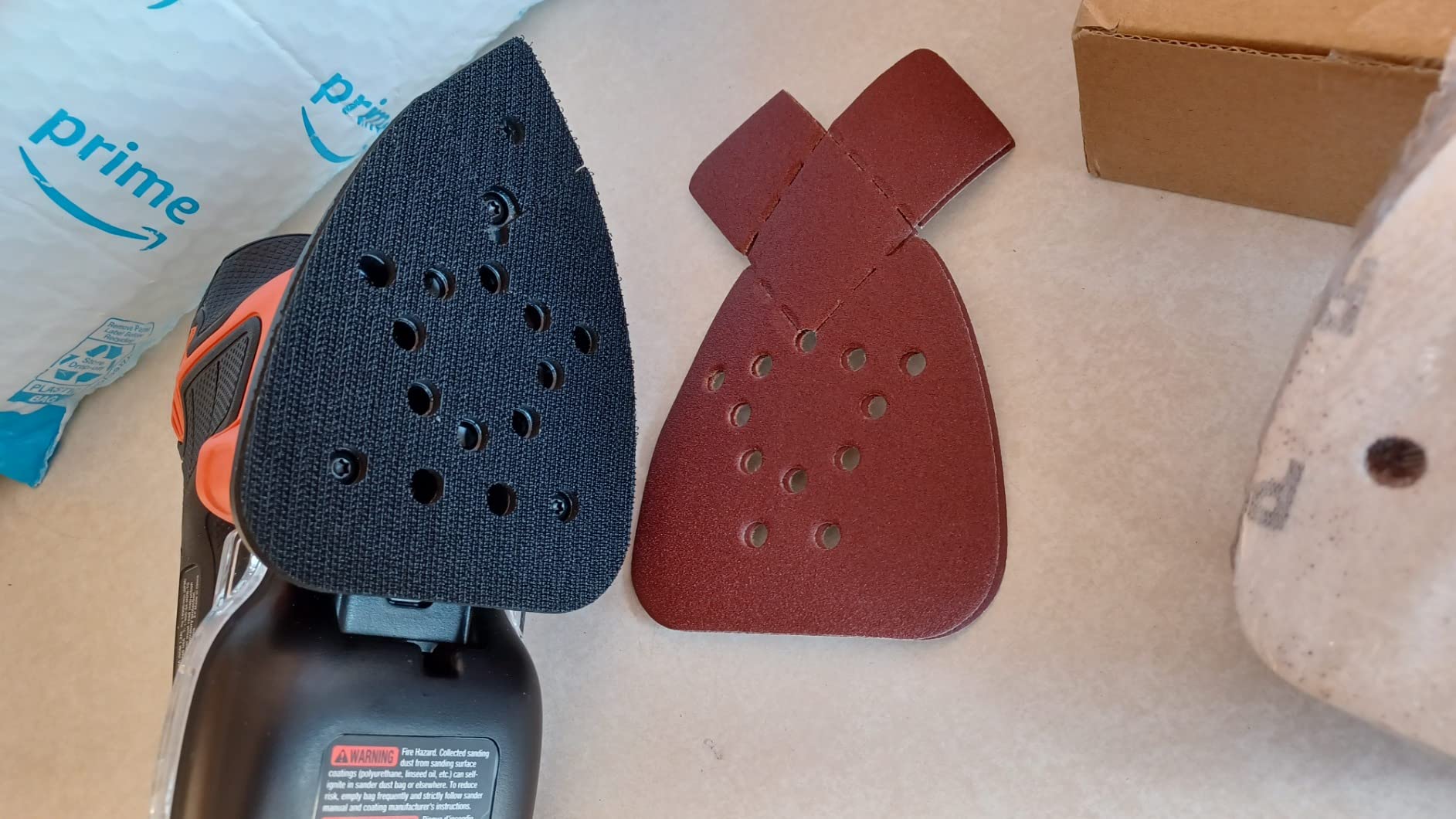 BLACK+DECKER Detail Sander, 1.2 Amp, 16,000 OPM, Compact Design, 3-Position Grip for Comfort, Includes Dust Collector, Corded (BDEMS600) customer photo 2