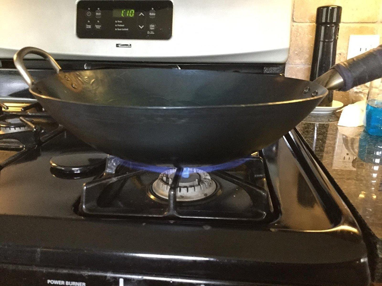 Craft Wok Traditional Hand Hammered Chinese Carbon Steel Wok with Wooden and Steel Helper Handle (14 Inch, Round Bottom Pow Wok Pan) customer photo 2