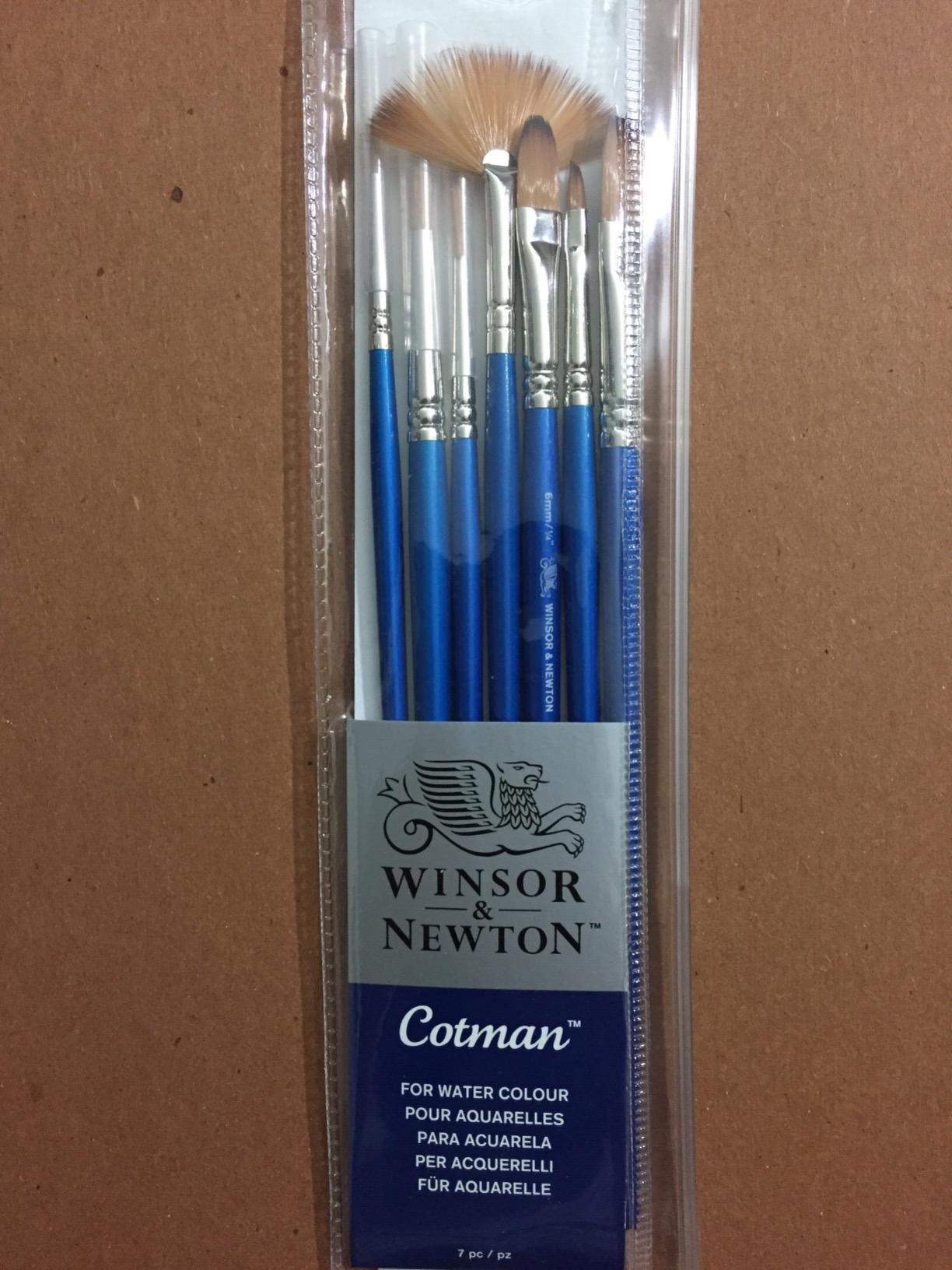 Winsor & Newton Cotman Brush Set, 7-Piece, Round, Rigger & Multi-Shape customer photo 2