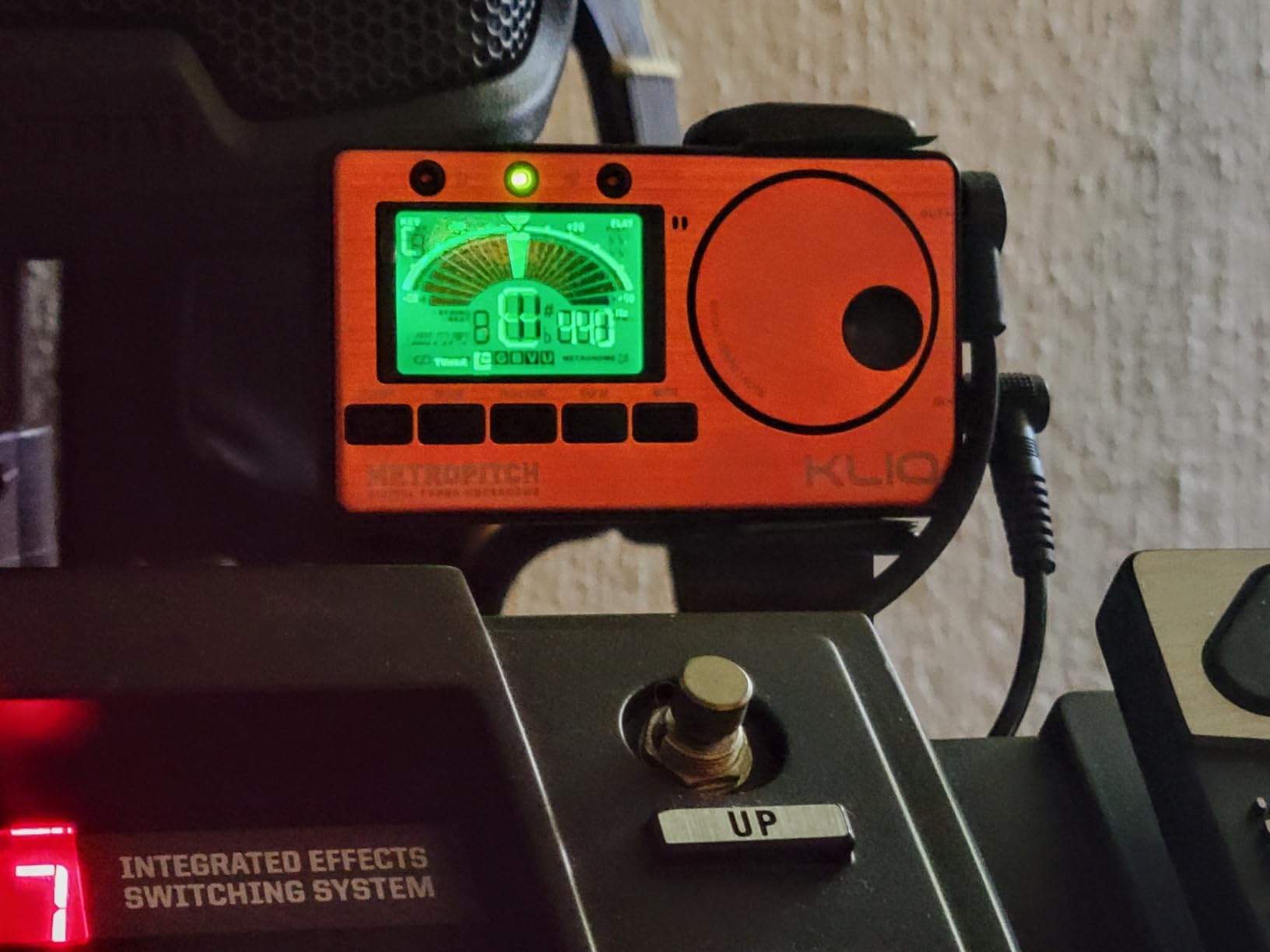 KLIQ MetroPitch Digital Metronome & Tuner for Piano, Guitar & Bass customer photo 1