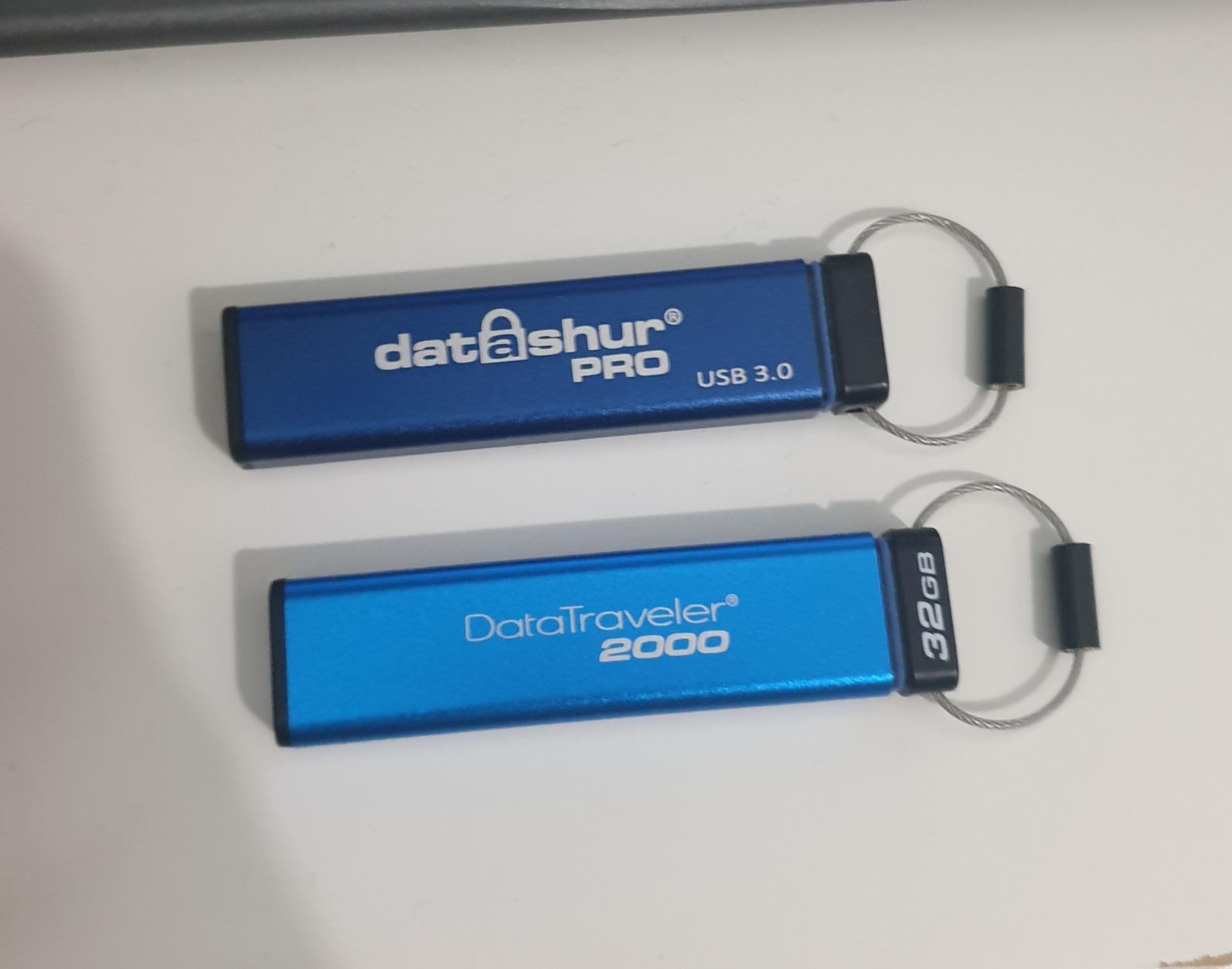 iStorage datAshur PRO 8 GB | Encrypted USB Memory Stick | FIPS 140-2 Level 3 Certified | Password protected | Dust/Water Resistant customer photo 2