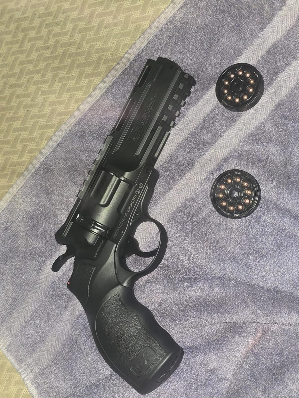 Umarex Brodax .177 Caliber BB Gun Air Pistol Revolver customer photo 2