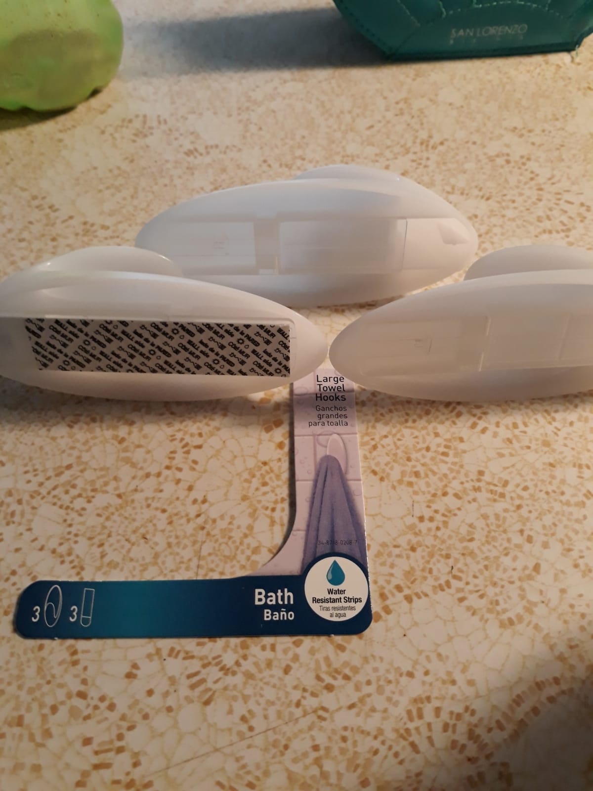Command Large White Bath Hooks, 3 Hooks, 3 Strips customer photo 2