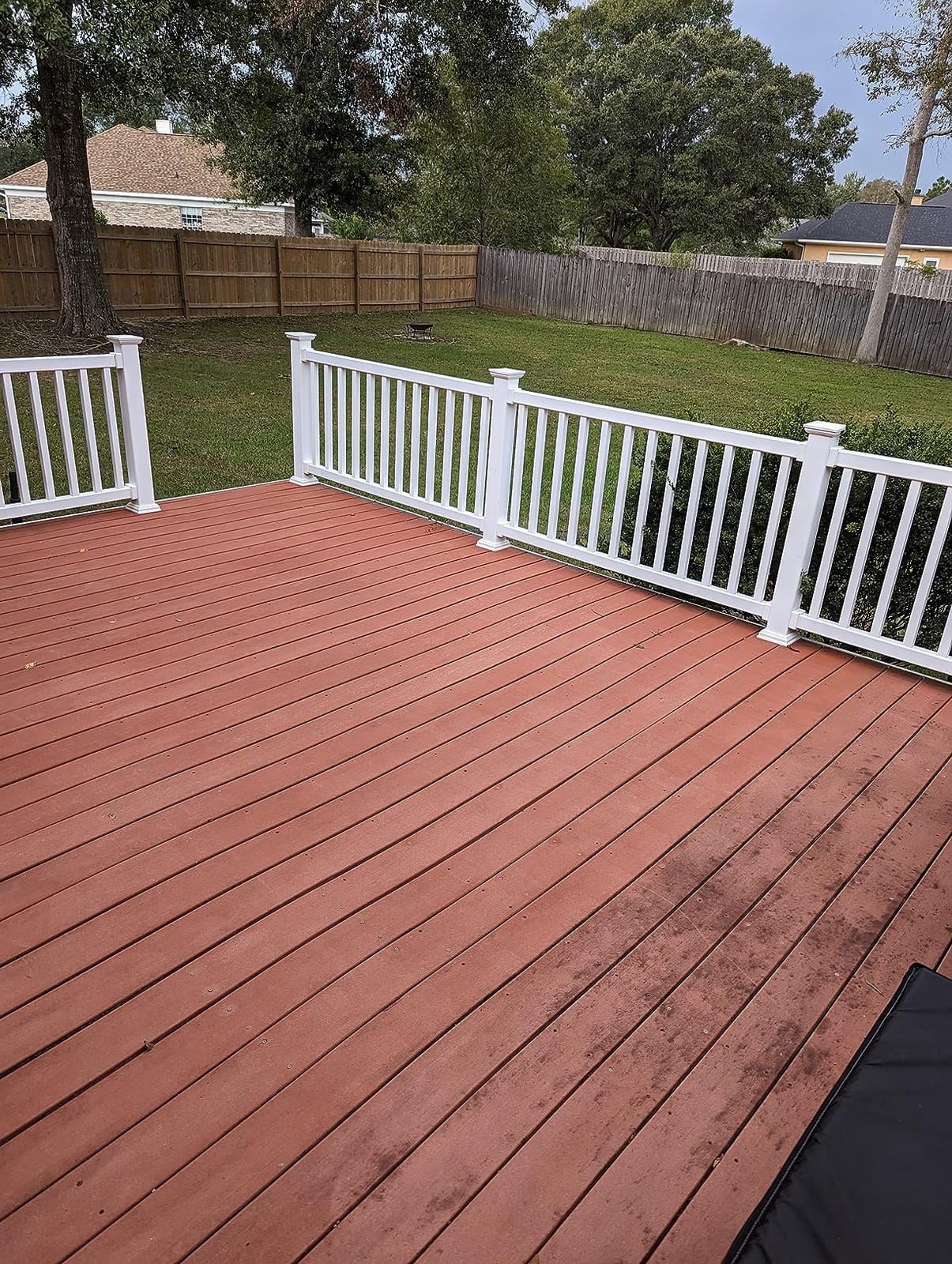 Wash Safe™ SPRAY & CLEAN Commercial-Strength Composite Deck Cleaner | Remove Black Stains | Cleans Up to 1,500 sq. ft. | Deep Set Cleaning, 1 Gal. customer photo 1