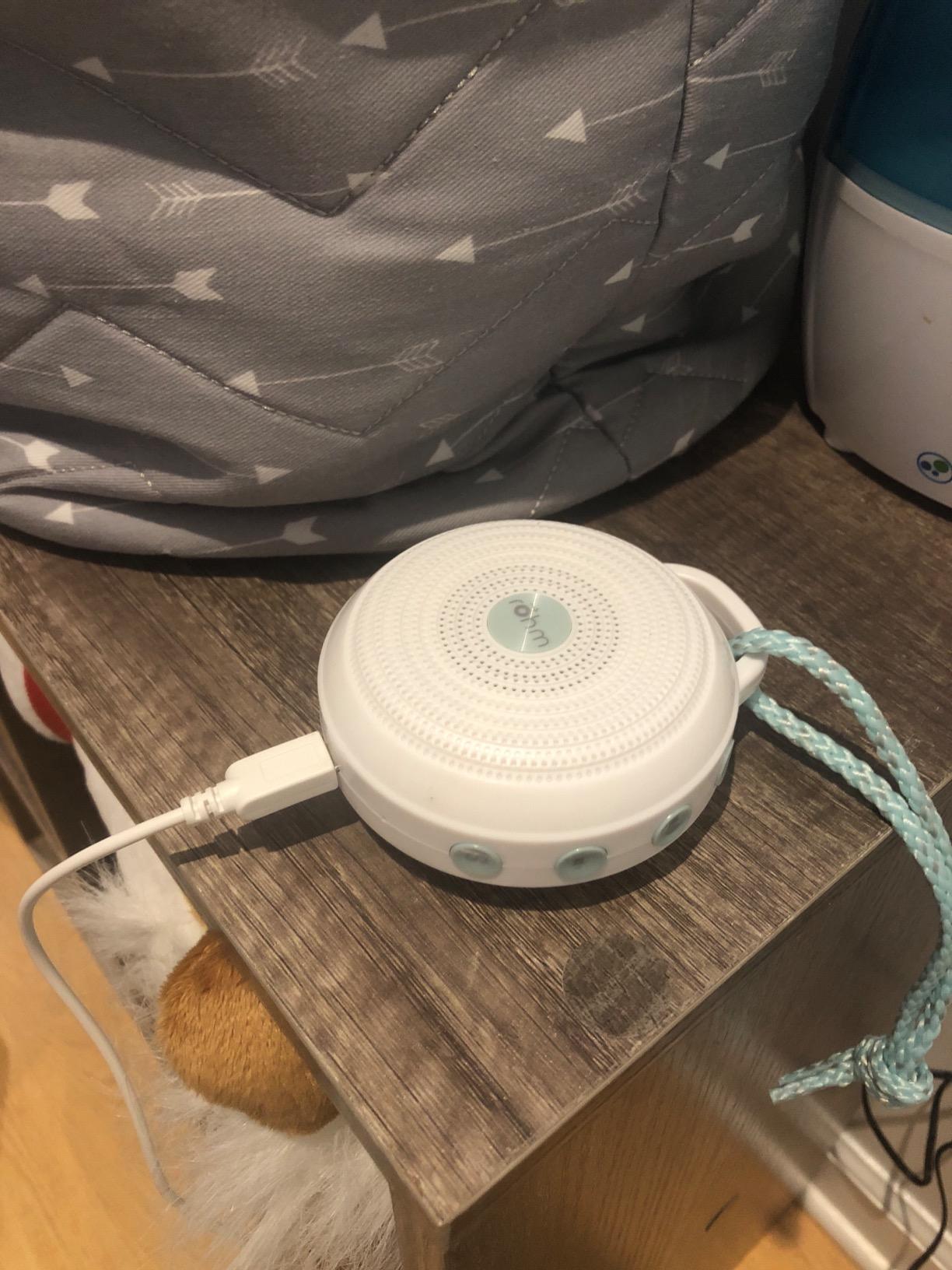 Yogasleep Rohm Portable White Noise Sound Machine, 3 Soothing Natural Sounds with Volume Control, Sleep Therapy For Adults, Kids & Baby, Noise Cancelling for Office Privacy & Meditation, Registry Gift customer photo 2