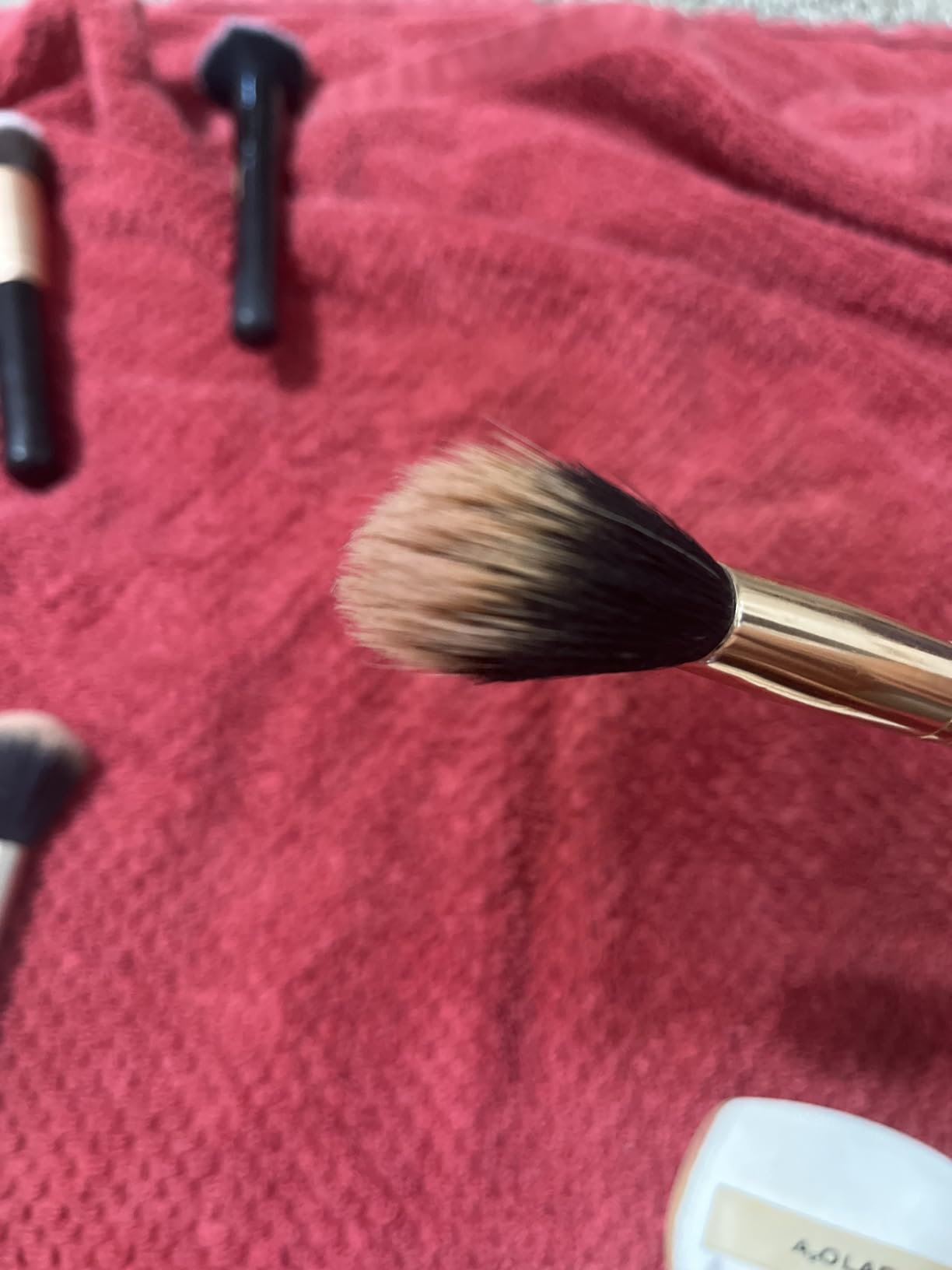 Cinema Secrets Original Blue Vanilla Makeup Brush Cleaner Solution - Professional Cleanser for Makeup Brushes - Quick-Drying, Rinse-Free Formula - Removes Stubborn Waterproof Make Up (16 fl oz) customer photo 1