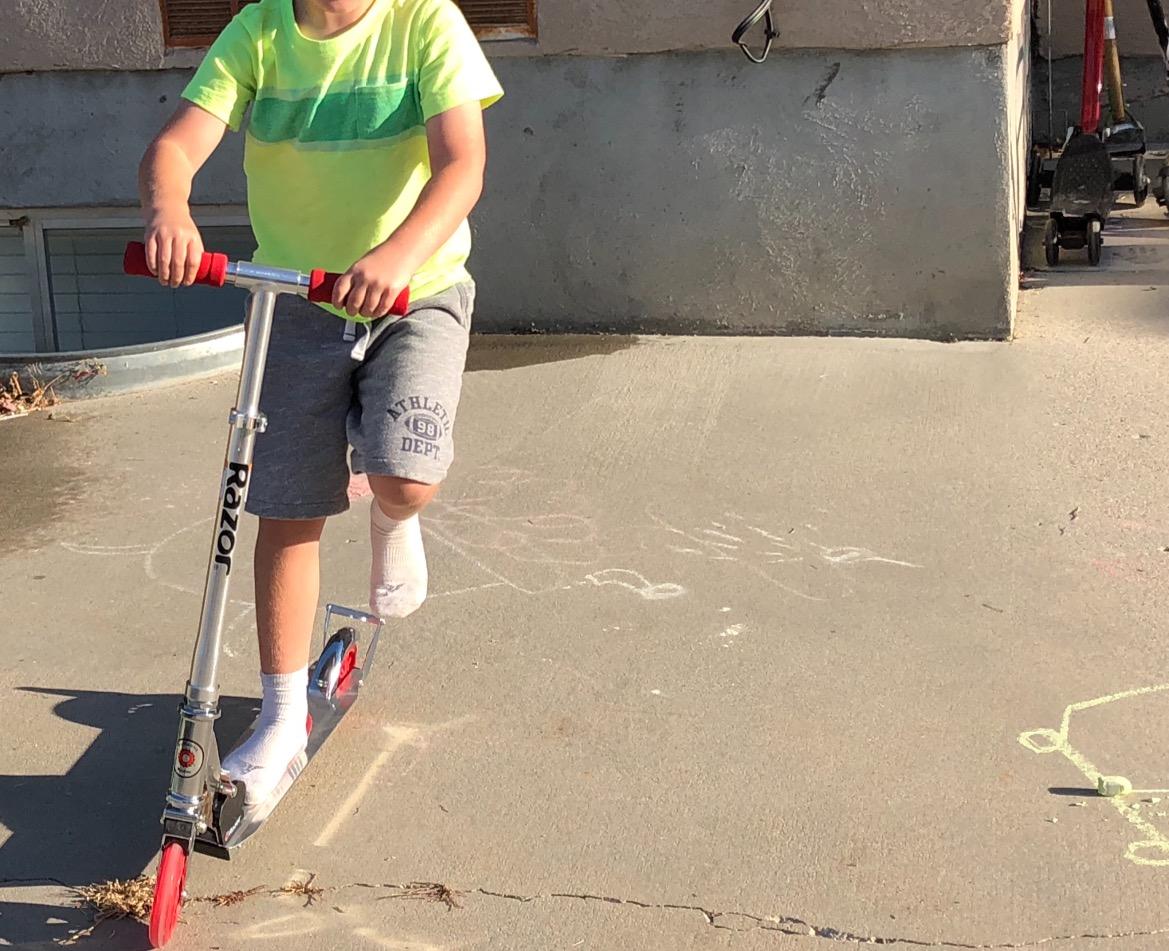 Razor Scooter A3 Model Kick Scooter | Classic Manual Standup customer photo 1